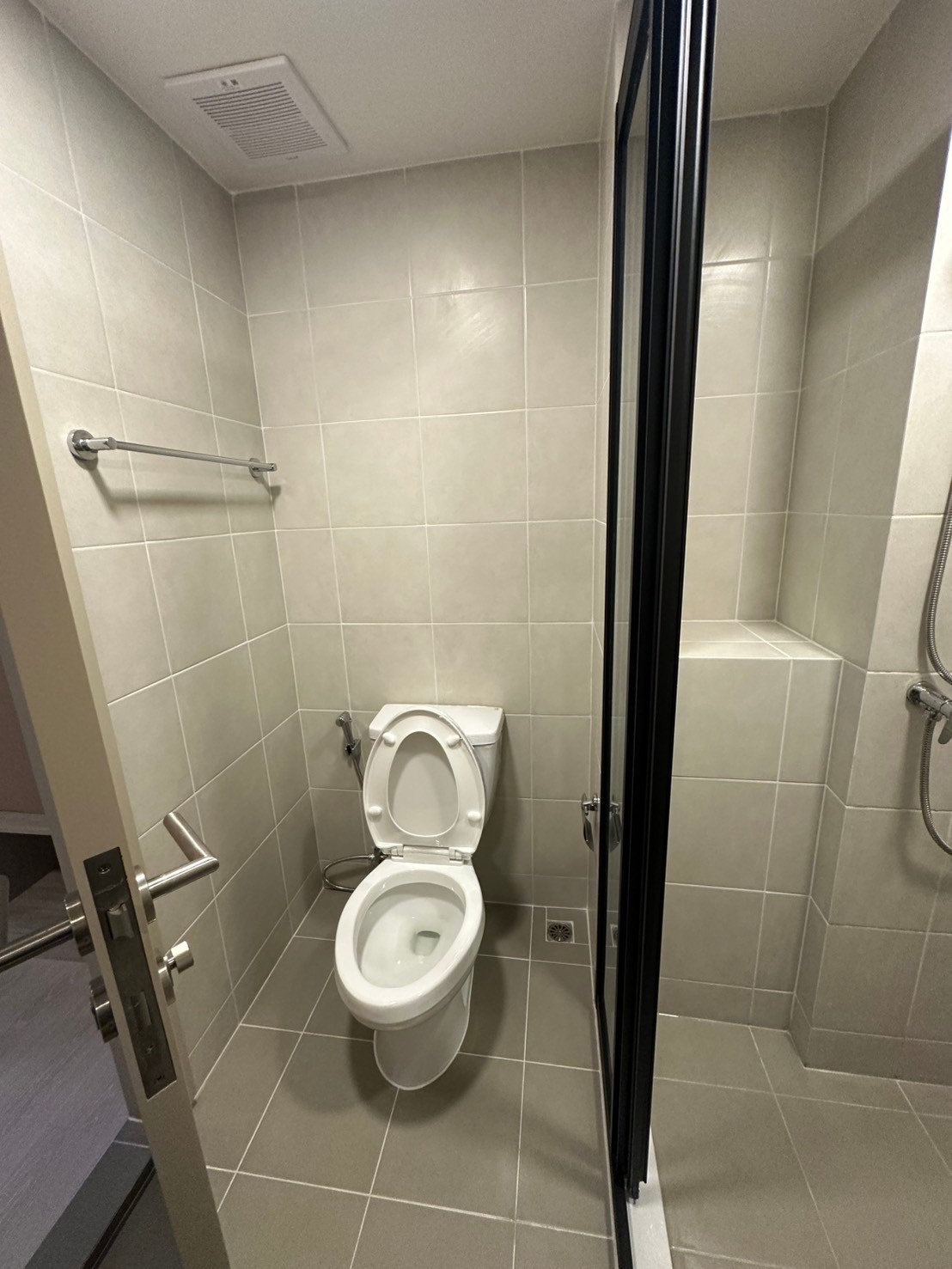 ให้เช่าคอนโด d condo shine rangsit ดีคอนโด ชายน์ รังสิต 1 ห้องนอน 1 ห้องน้ำ ขนาด 26 ตรม (มี 2 ห้องติดกันห้อง 65-66 )