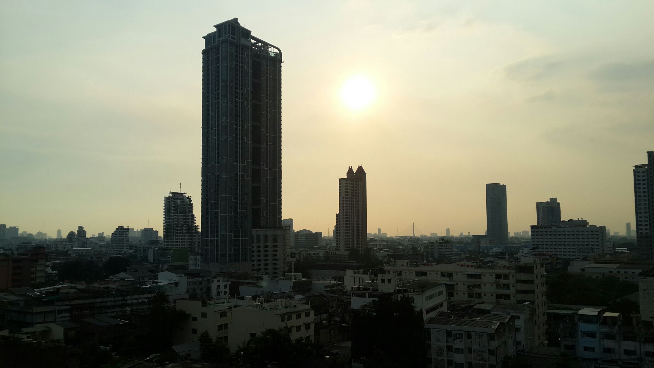 ขาย/ให้เช่า คอนโดออนิกซ์พหลโยธิน (Onyx Phahonyothin) 1 ห้องนอน 1 ห้องน้ำ พื้นที่ 31 ตรม. วิวสระน้ำ