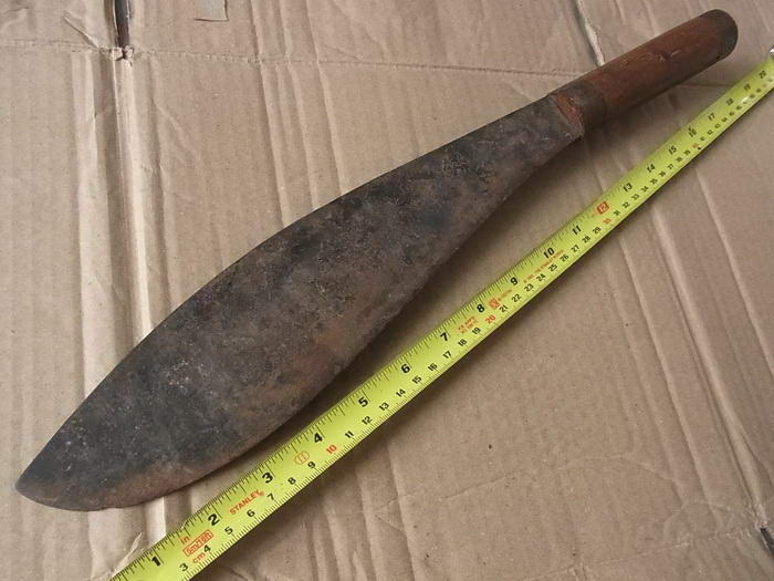 มีดเหน็บ เก่า สภาพสมบูรณ์ ยุคสงครามโลก... ใบยาว12นิ้ว หนา7.5มม.