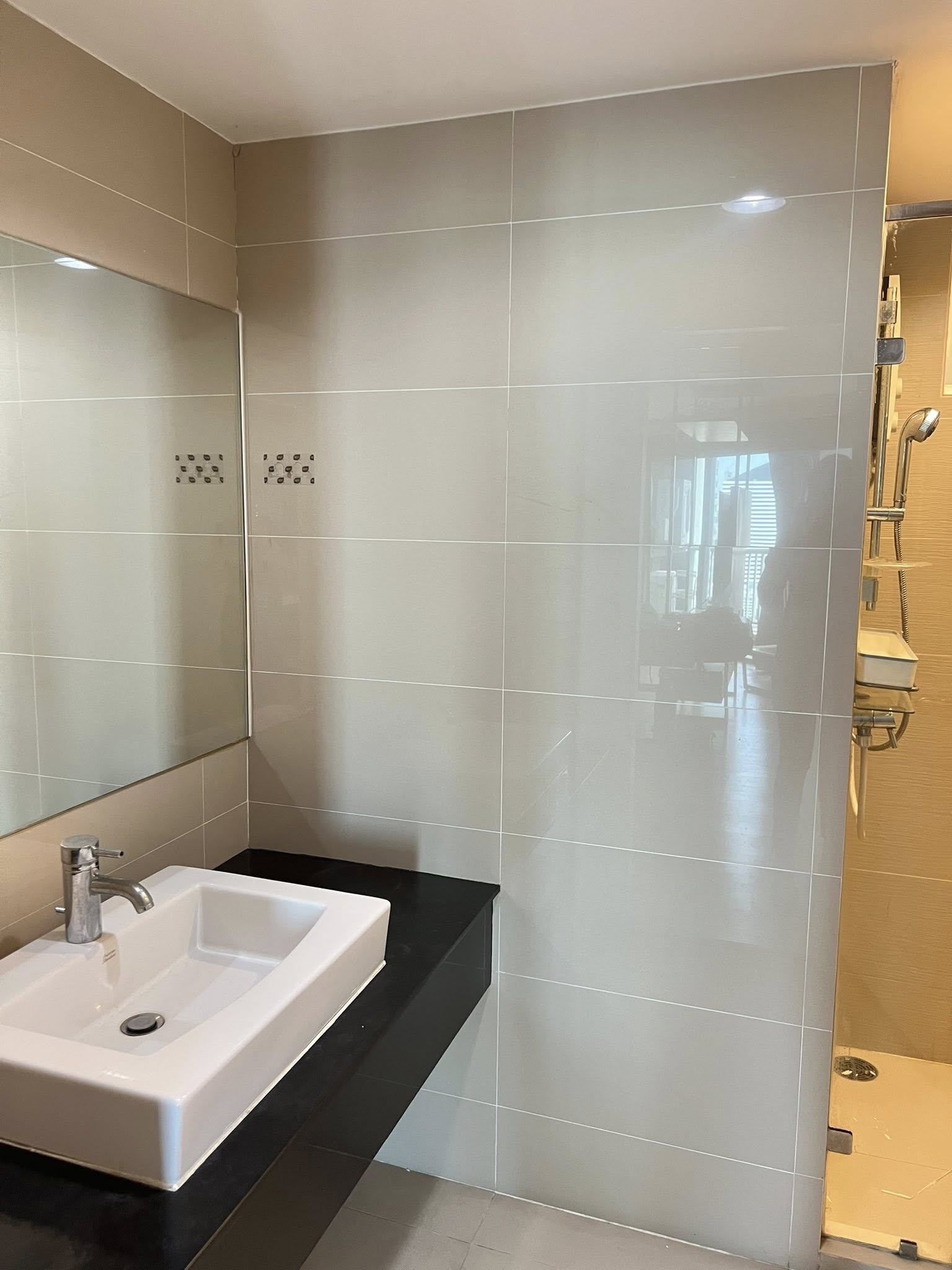 ให้เช่า / ขายคอนโด เบ็ล แกรนด์ พระราม 9 / For Sale Belle Grand Rama 9 (English below)