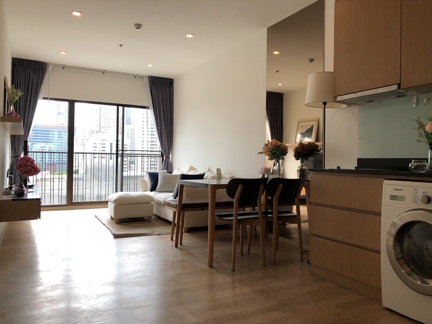 ให้เช่าคอนโด Noble Refine (โนเบิล รีไฟน์) 1 ห้องนอน 1 ห้องน้ำ (อ่าง) ขนาด 53 ตรม ชั้น 9 ห้องแต่งครบ