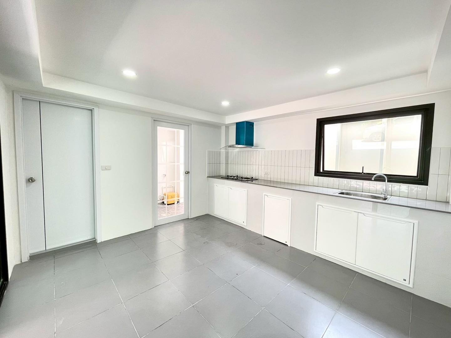 🌟 ขายทาวน์เฮ้าส์ปรับปรุงใหม่ทั้งหลัง พหลโยธิน 48 แยก 52 (ซอยเทพรักษ์) | ฟรีโอน | สวยพร้อมเข้าอยู่ 🌟