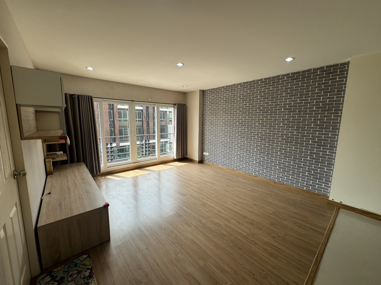 รหัสทรัพย์ 53645 ขายถูกพื้นที่ 62 ตร.ม. ราคา 2,100,000 บาท คอนโด The Trend ซอย คู้บอน 16/1 ถนนคู้บอน โครงการเดอะ เทรนด์ คอนโดทาวน์ (The Trend Condo town)