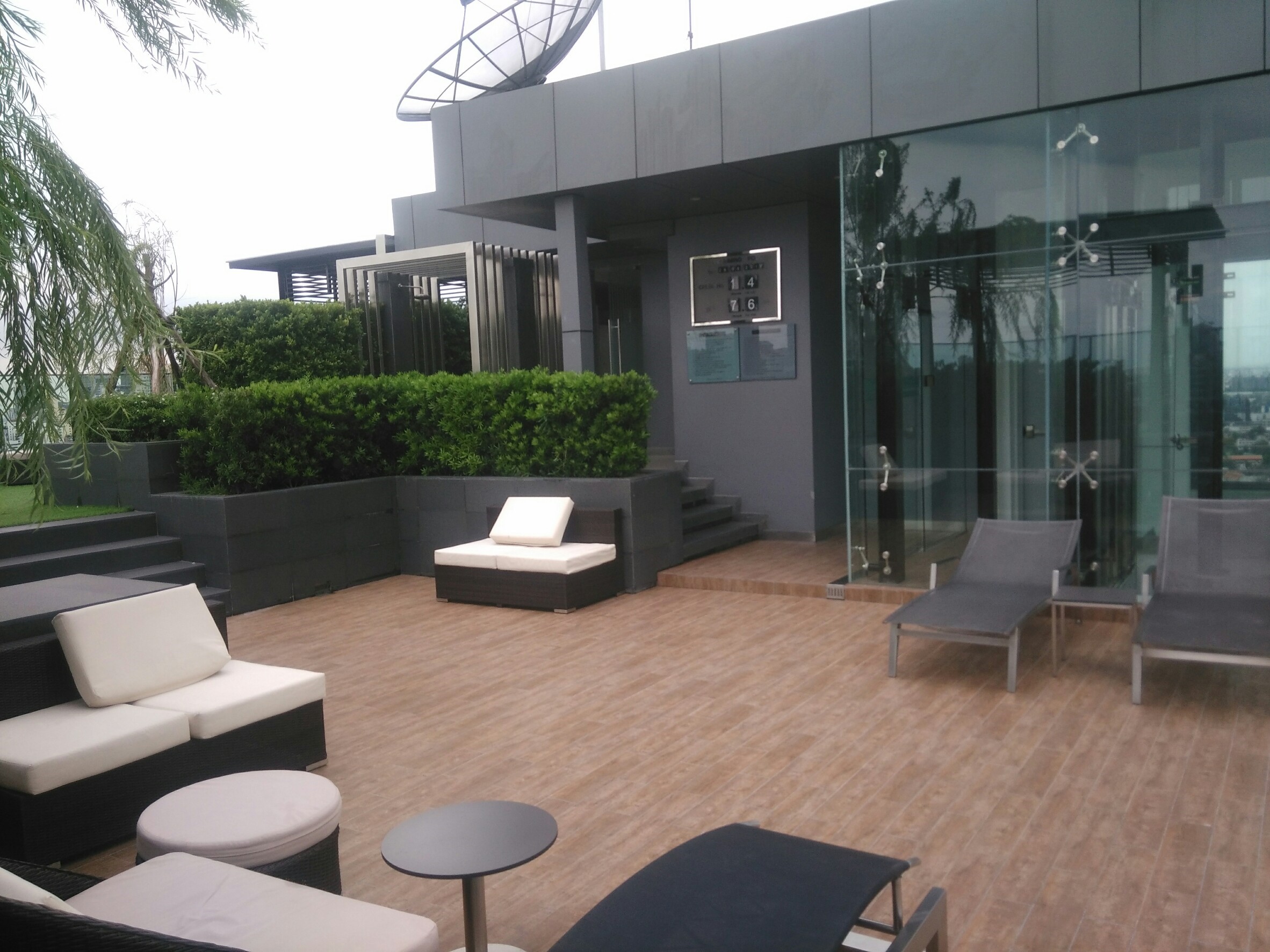 ขาย / เช่า คอนโด H Sukhumvit 43 (เอช สุขุมวิท 43) 1ห้องนอน 1 ห้องน้ำ 1ห้องรับแขก ห้องครัวในตัว พื้นที่ 40.92 ตร.ม ชั้น 9 ห้อง 99/53 วิวเมือง