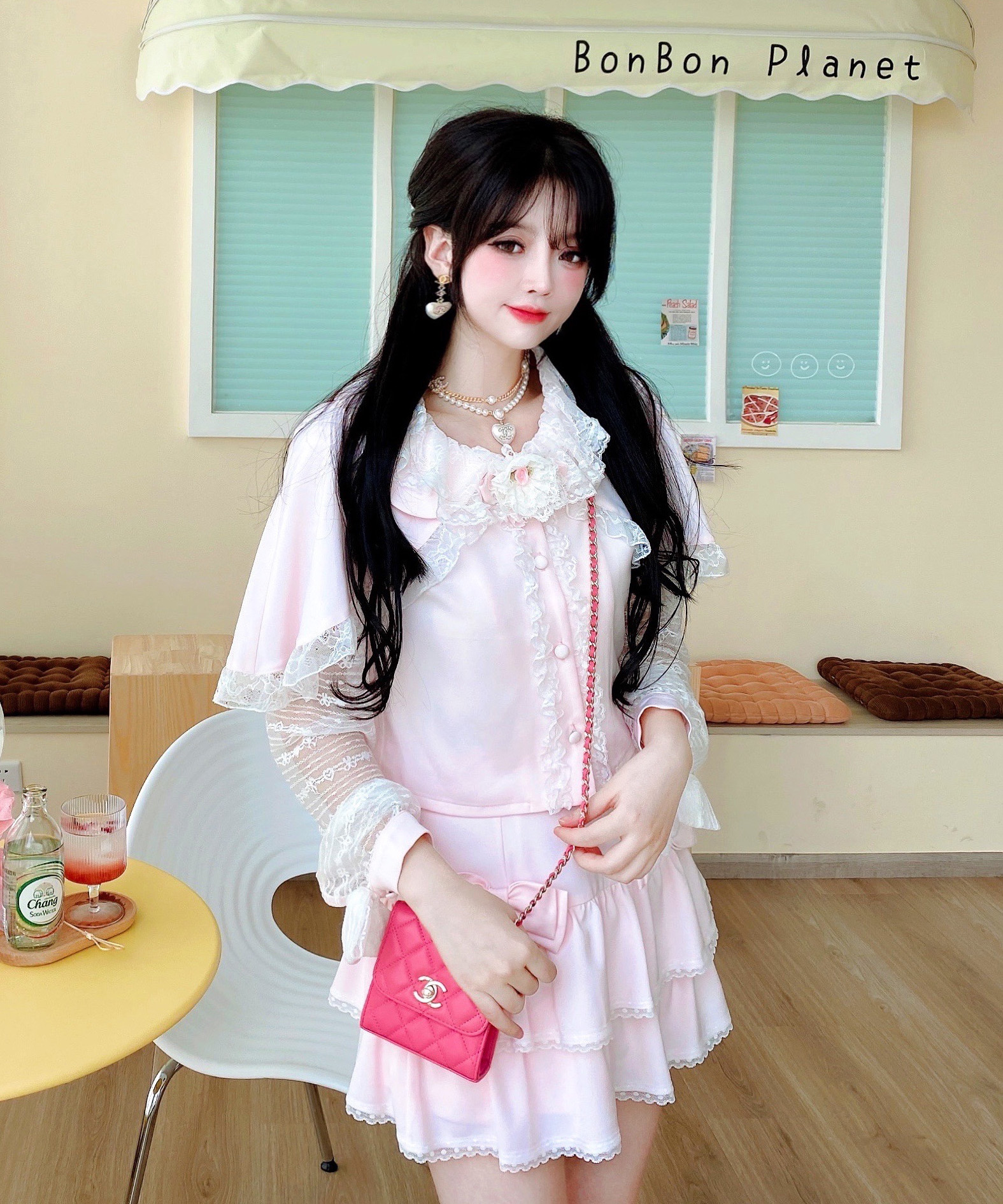 Summer Joy : พรีออเดอร์ ชุดเซ็ทแฟชั่นสไตล์หวาน (ราคาแยกชิ้น) เสื้อแจ็คเก็ตแบบมีผ้าคลุมไหล่แขนยาวลูกไม้ และ กระโปรงทรงเค้ก แบรนด์แท้