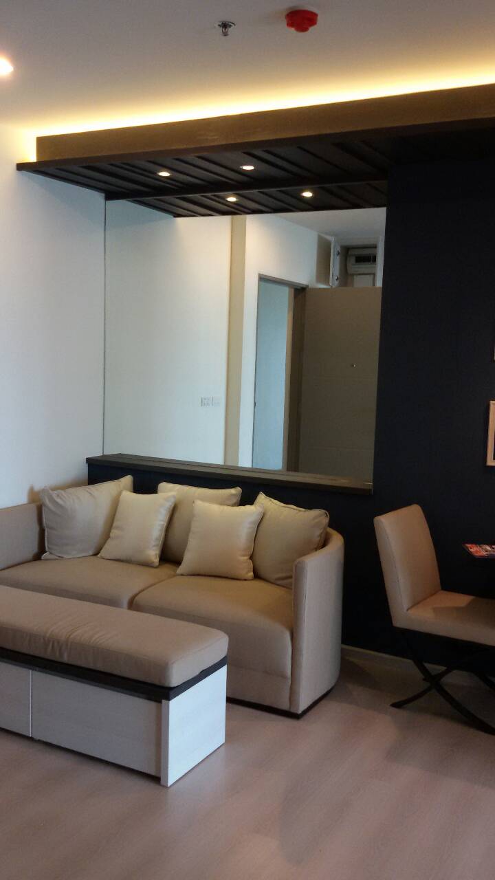 คอมโดให้เช่า Life Ratchadapisek 1 ห้องนอน ราคา 20,000 ต่อเดือน พื้นที่ 39 ตร.ม ชั้น 20 วิว เมือง ทิศ เหนือ พร้อมเฟอร์