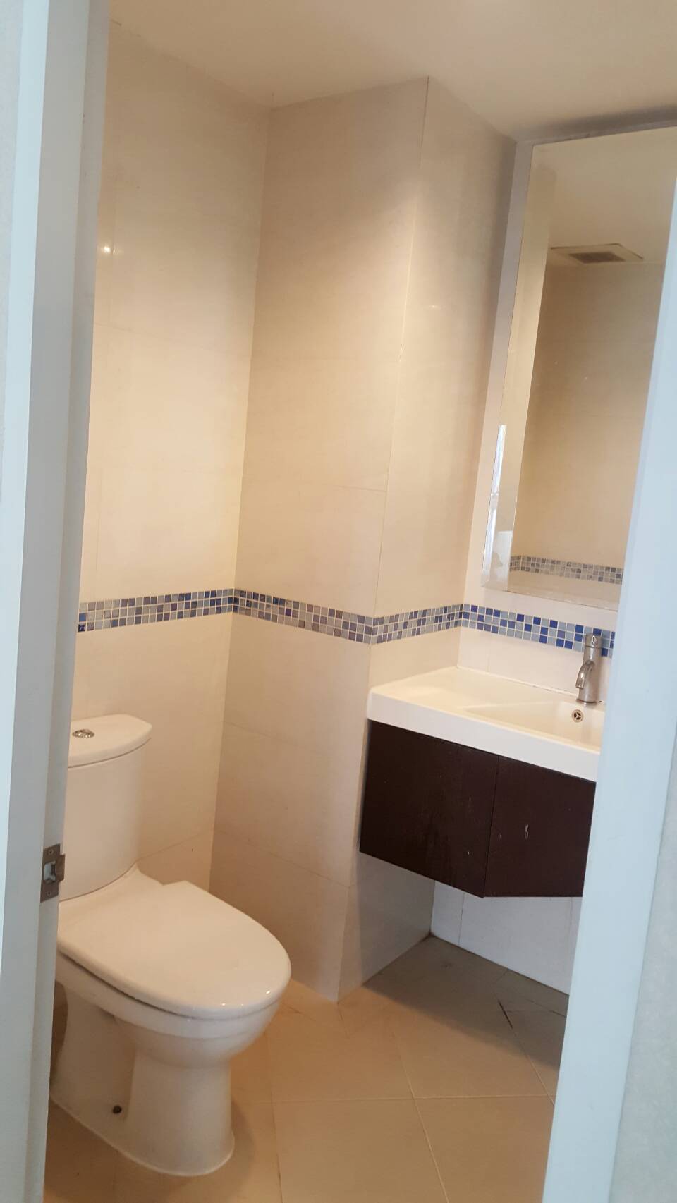 ให้เช่า คอนโด Life @รัชดา-สุทธิสาร Life @ Ratchada - Suthisan 1 ห้องนอน 1 ห้องน้ำ ขนาด 43 ตรม. ห้องมุม