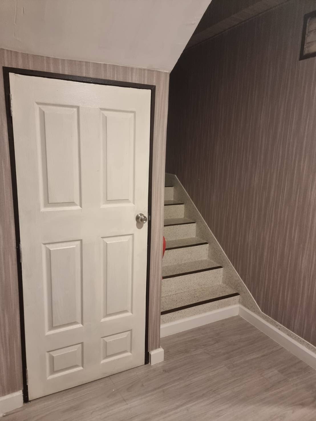 ปล่อยเช่าพร้อมขาย บ้านเดี่ยว 4 ชั้น ย่านสุทธิสาร 📍 ทำเลทอง! ห่าง MRT สุทธิสารเพียง 450 เมตร เดินสบาย