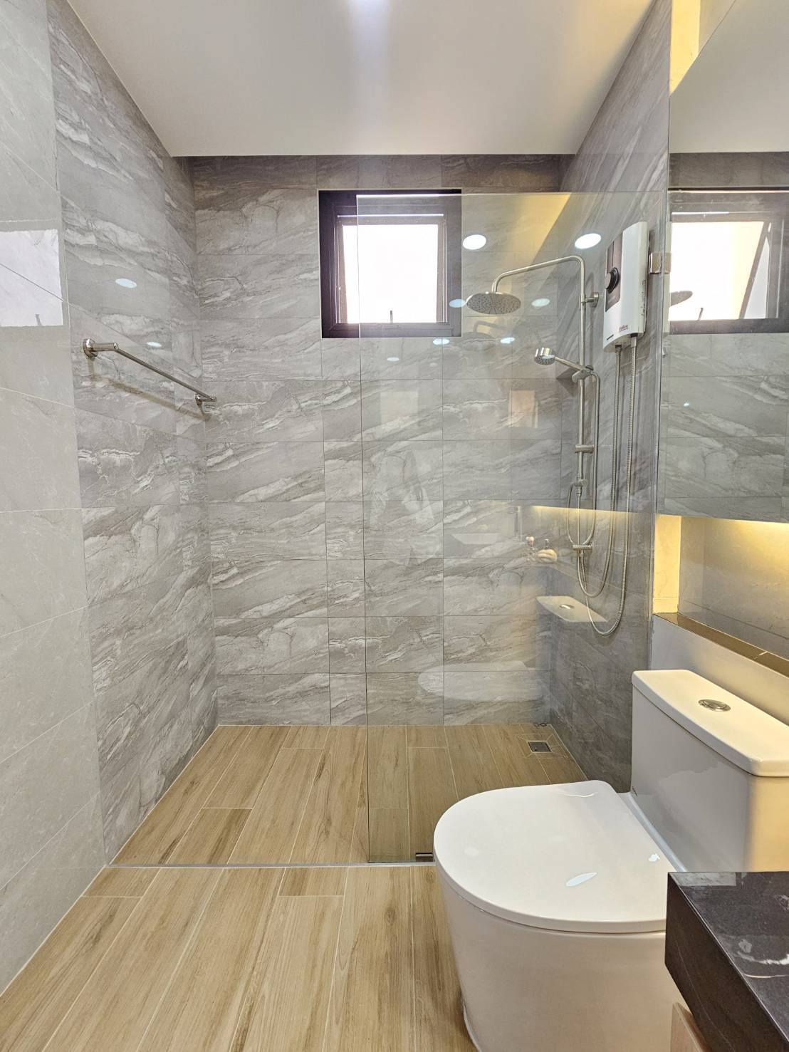 🔥 โอกาสทองสำหรับนักลงทุน! พูลวิลล่าหรู การันตีผู้เช่า 120,000 บาท/เดือน! 🔥 ชื่อโครงการ: Luxury Huai Yai Pool Villa / พูลวิลล่าหรูห้วยใหญ่