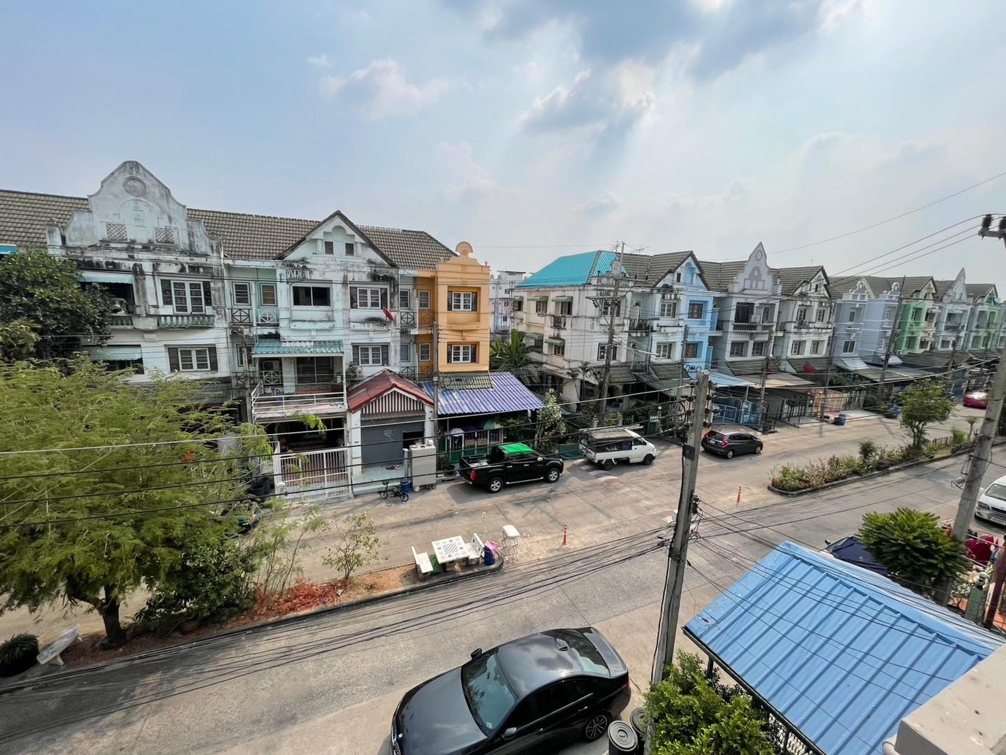 ขายทาวน์โฮม 3 ชั้น โครงการหมู่บ้านลัลลี่วิลล์ ลำลูกกา-คลอง 1 ราคาเพียง 2,290,000 บาท ฟรีโอน