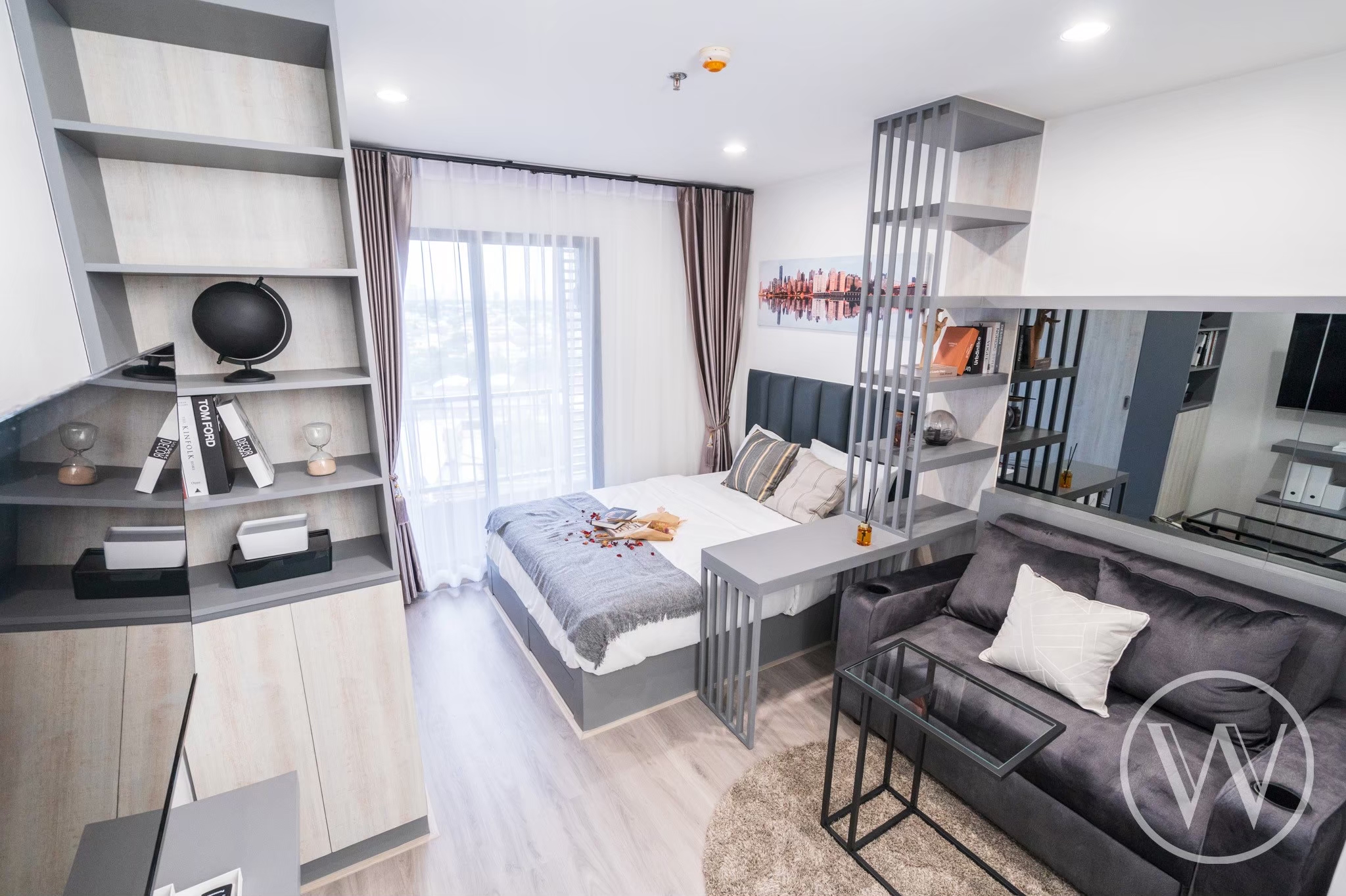 ขายคอนโดหรูติด BTS บางนา IDEO MOBI Sukhumvit Eastgate ไอดีโอ โมบิ สุขุมวิท อีสท์เกต ห้องสตูดิโอขนาด 22 ตร.ม. ชั้น 11 วิวสระว่ายน้ำ