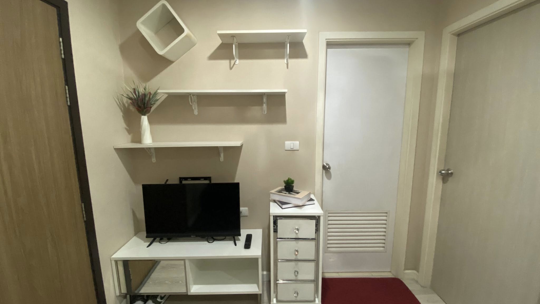 ให้เช่าคอนโด Metro Luxe Rama 4 (เมโทร ลักซ์ พระราม 4) ตรงข้ามมหาวิทยาลัยกรุงเทพ กล้วยน้ำไท เดินแค่ 10 ก้าวถึง!