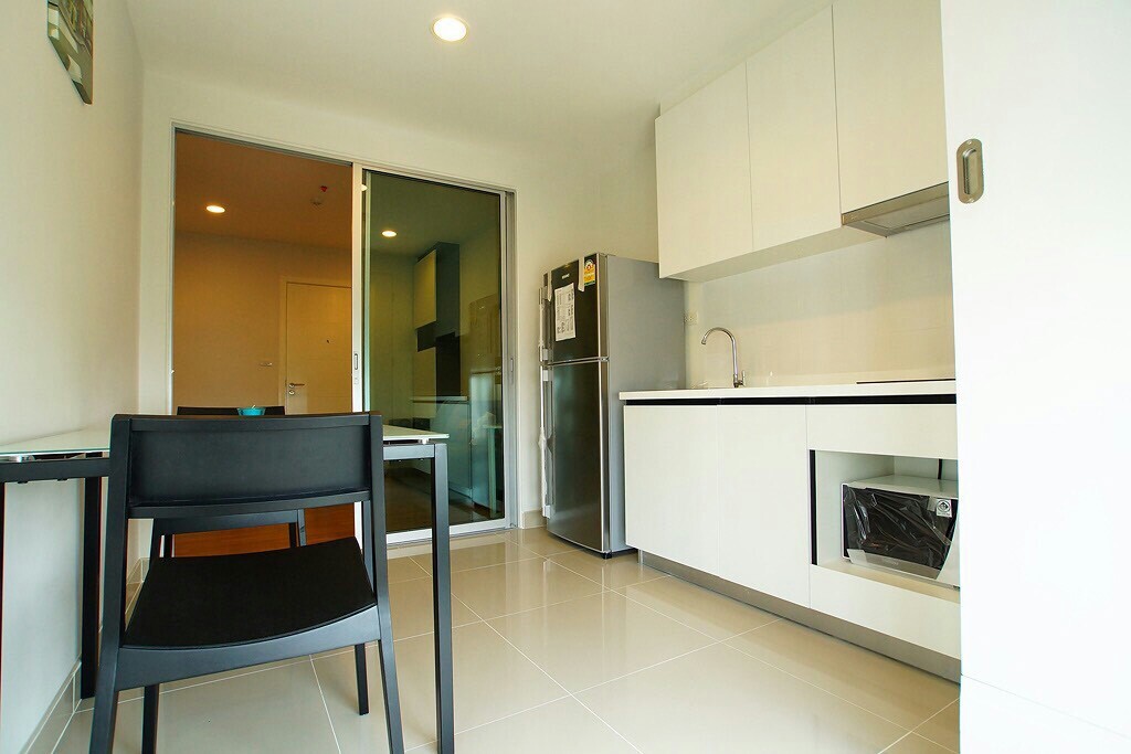 ขายห้องคอนโด Centric Ratchada-Suthisan ขนาดห้อง 40.54 ตรม. ชั้น 10 ทิศตะวันตกเฉียงใต้ มีลมตลอด