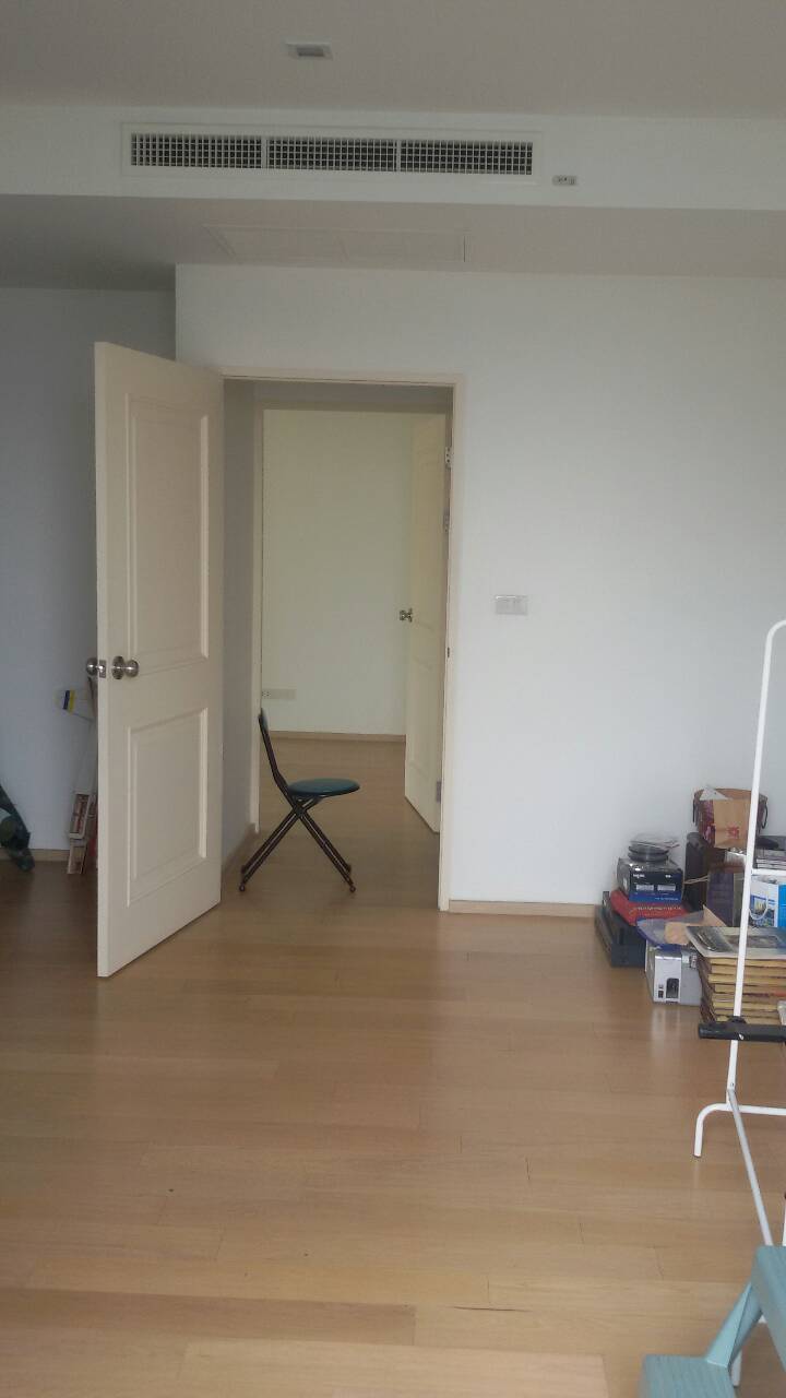 ขายคอนโด Noble Reflex ( โนเบิล รีเฟลกซ์ (อารีย์) 2 ห้องนอน 2 น้ำ (ห้องเปล่า ) วิว 2 ด้าน เป็นวิว เมือง ชั้น 16 พื้นที่ 77.29 sq.m. ขายราคา 12 ล้าน ฟรีโอน