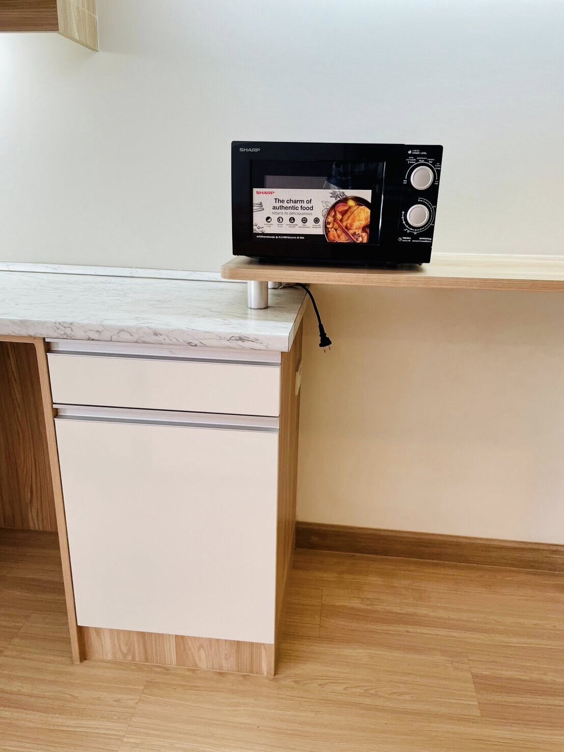 ให้เช่าคอนโด เลเวล คอนโด บางนา / For Rent Level Condo Bang Na (English below)