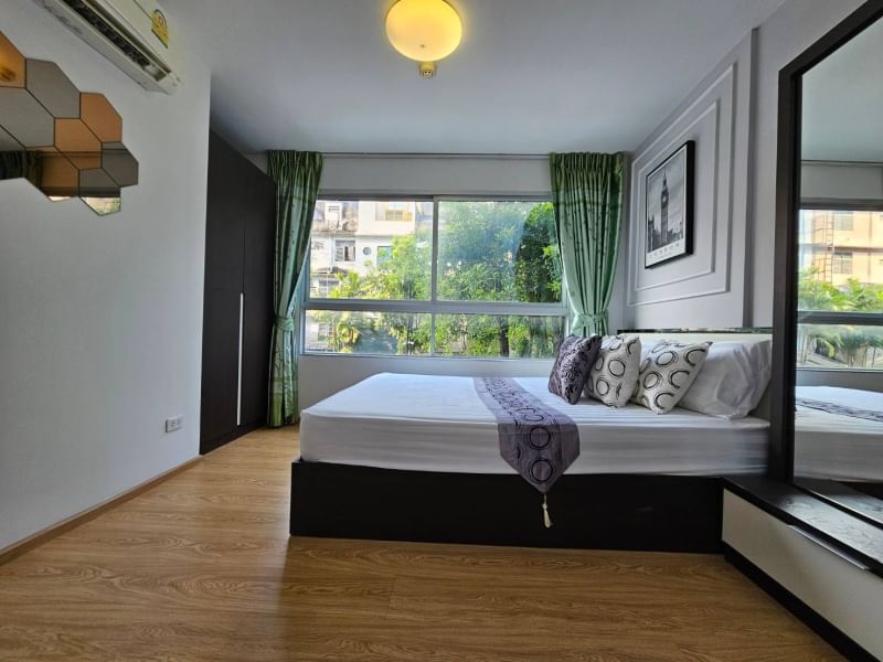 ขาย / เช่าคอนโดติดรถไฟฟ้า ราคาเพียง 1.25ล. !!พิเศษ!! ผ่อนตรงเจ้าของได้ dcondo Rattanathibet (ดีคอนโด รัตนาธิเบศร์) ติด MRT สถานีไทรม้า ห้องสวย สภาพใหม่ พร้อมอยู่