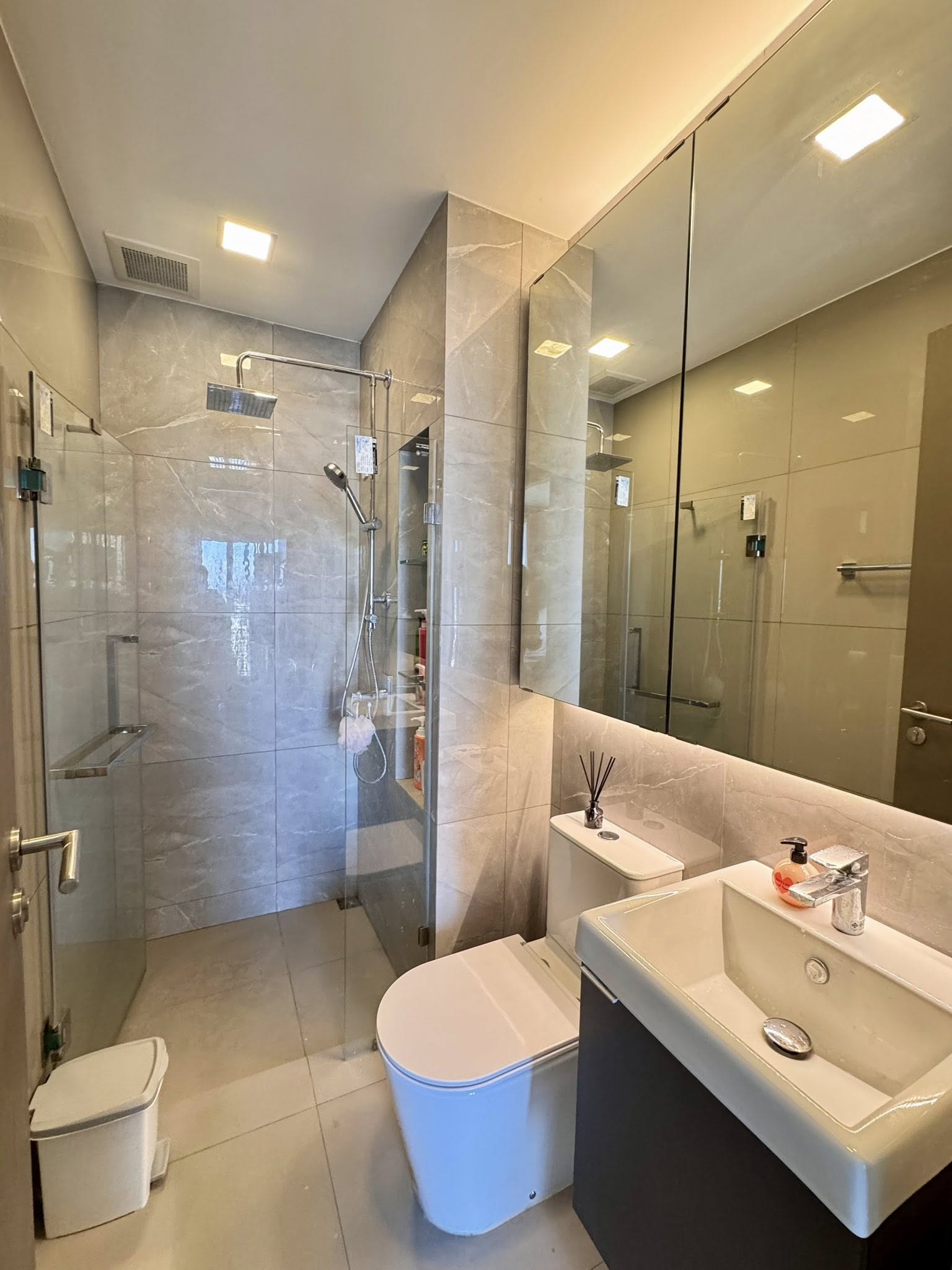 ให้เช่าคอนโด เดอะ ไพรเวซี่ จตุจักร / For Rent The Privacy Jatujak (English below)