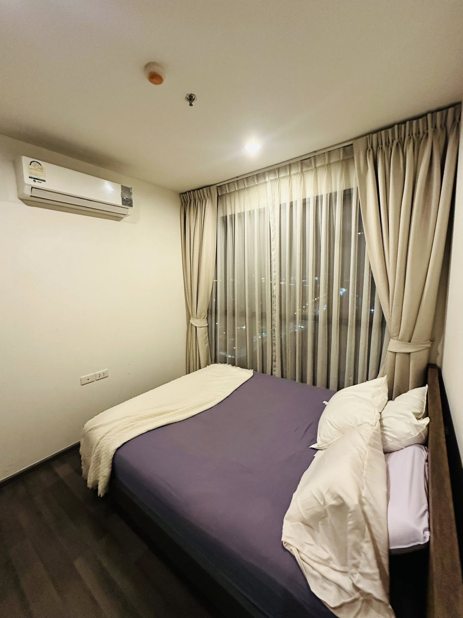 ให้เช่าคอนโด เดอะ เบส พาร์ค อีสต์ สุขุมวิท 77 / For Rent The Base Park East Sukhumvit 77 (English below)