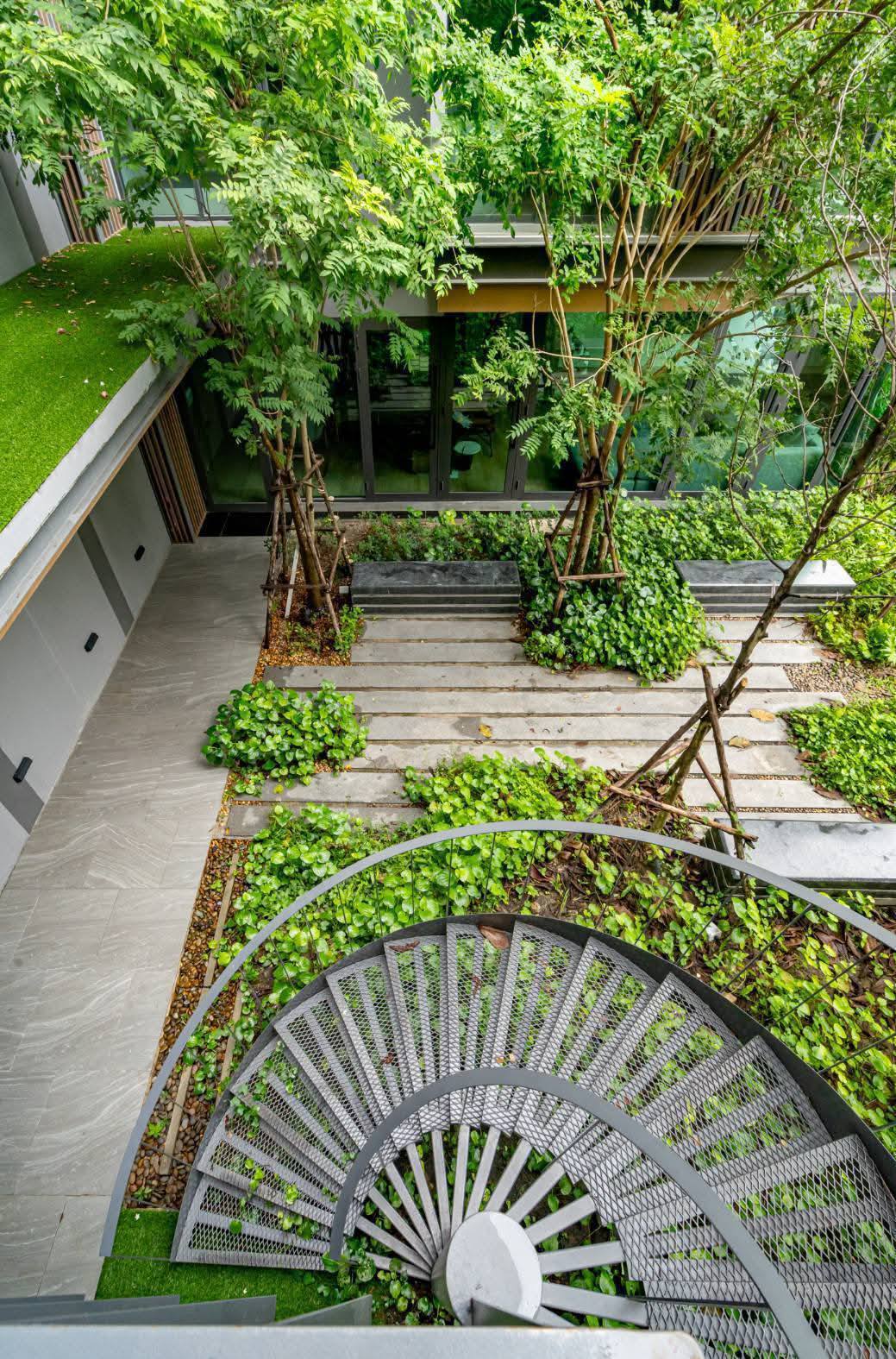 🏡✨ ให้เช่าคอนโด LLOYD ศูนย์วิจัย – ทองหล่อ (LLOYD Thonglor – Soi Soonvijai)