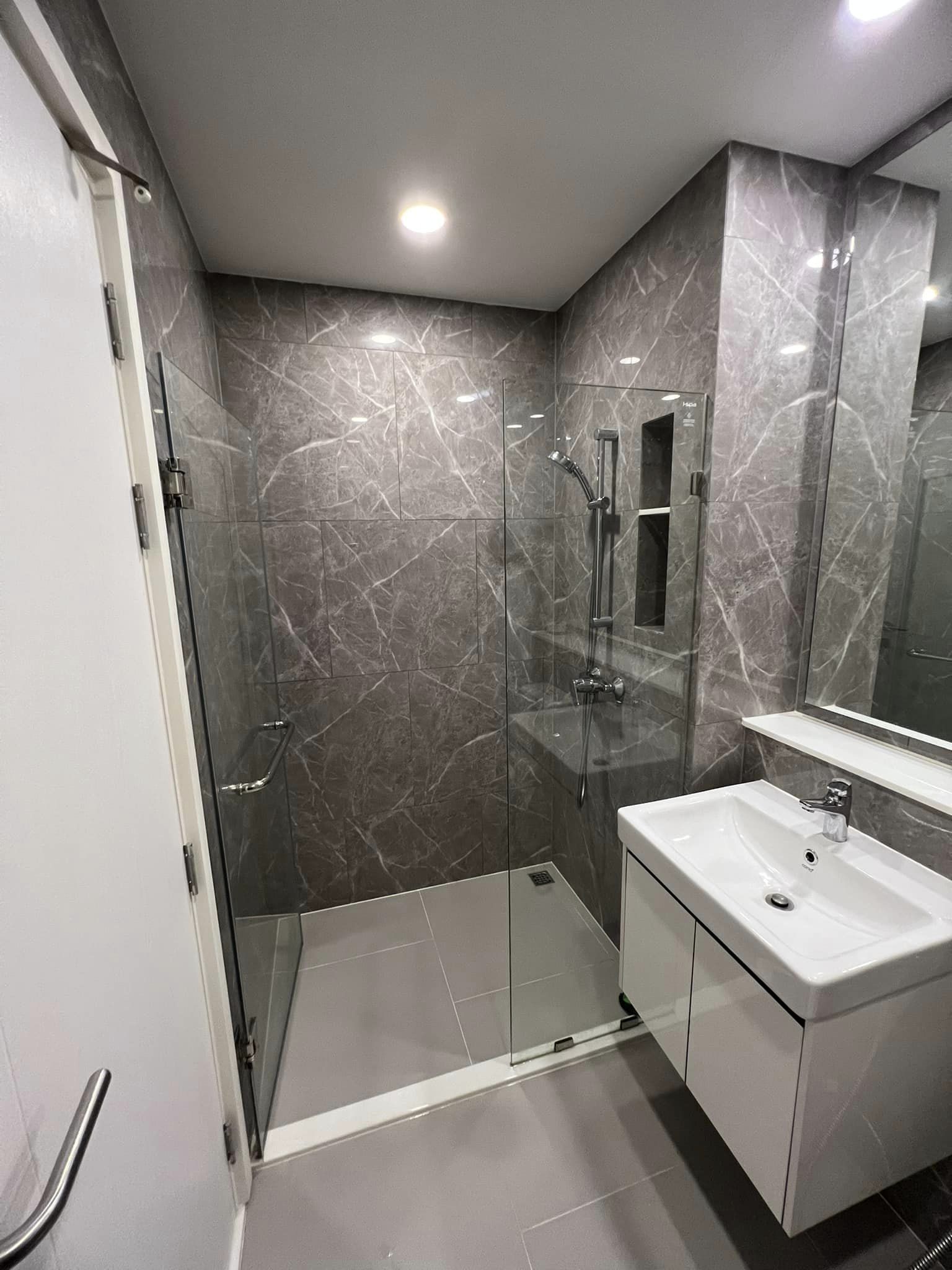 ให้เช่าคอนโด Mazarine Ratchayothin (แมสซารีน รัชโยธิน) - ห้อง Studio ขนาด 35 ตรม. ชั้น 9 ห้องหัวมุม ไม่ร้อน - ครัวปิด