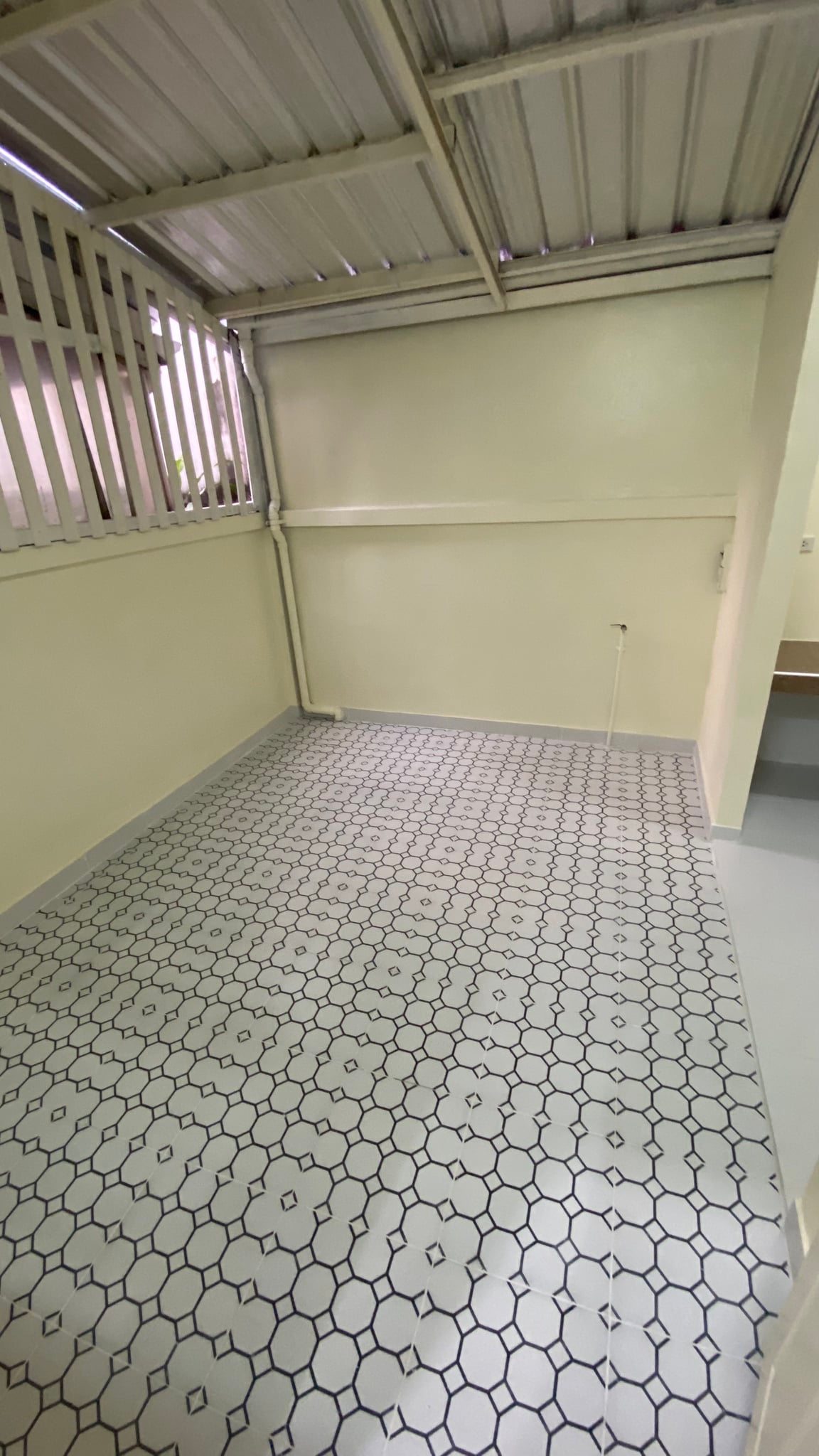 ขาย / ให้เช่า ทาวน์โฮม ,โฮมออฟฟิศ 3 ชั้น โครงการ Baan Klang Muang The Royal Monaco Srinakarin-Pattanakarn