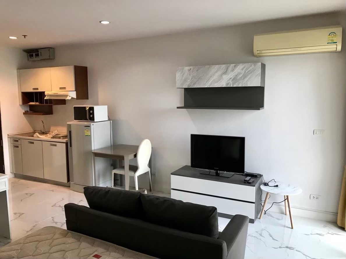 🏙️ ให้เช่าคอนโด The Light ลาดพร้าว (เดอะ ไลท์ ลาดพร้าว) 🚶♀️เพียง 400 เมตร จาก MRT พหลโยธิน เดินทางสะดวกสุด ๆ