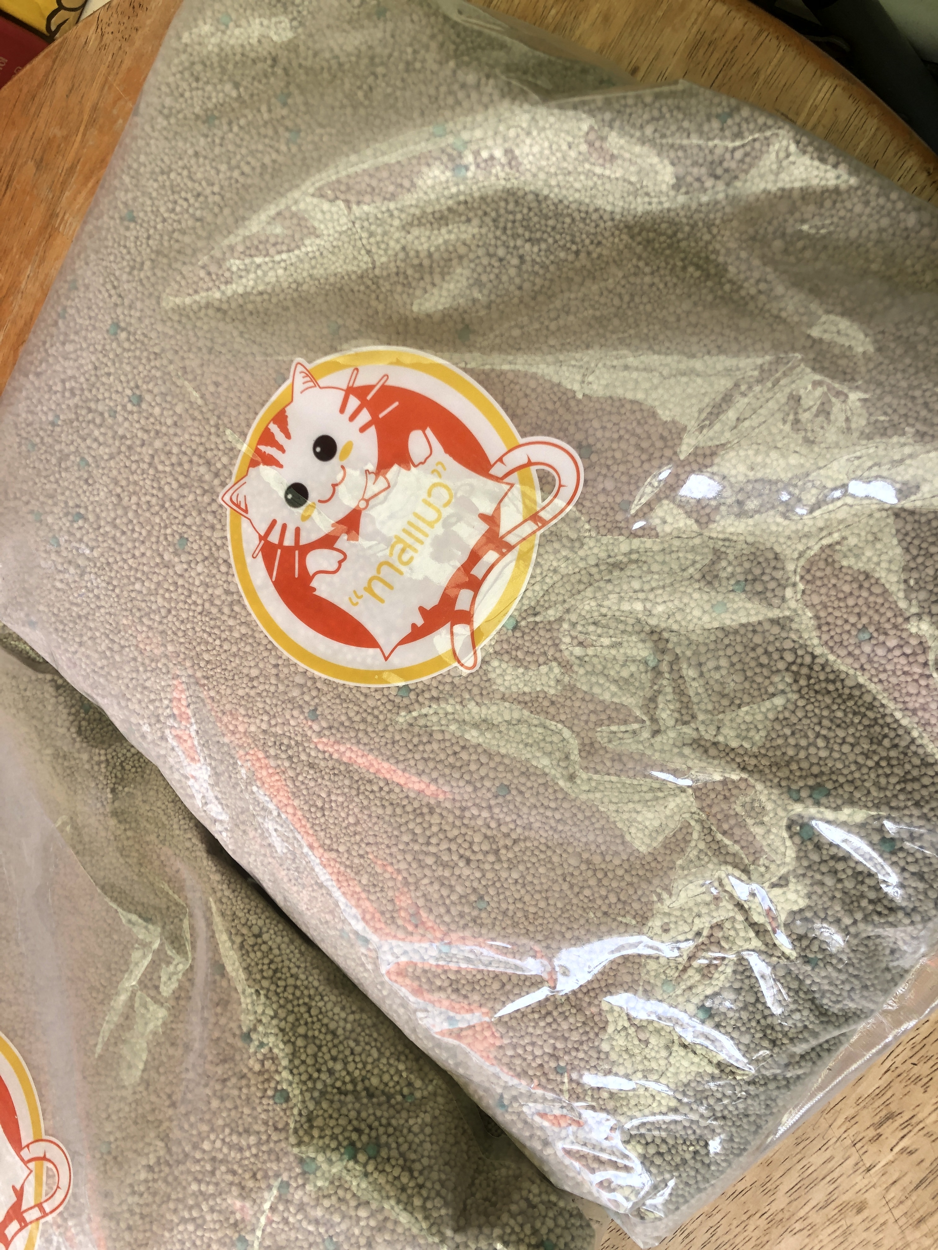 ทรายแมว เบนโทไนท์ ทาสแมว กลิ่นแอปเปิ้ล 8kg.