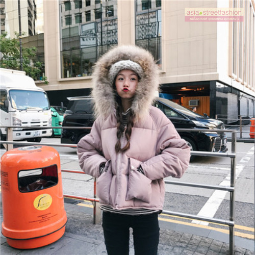 สีเขียว : เสื้อสเวตเตอร์ ไหมพรมคอตั้ง ลายทางในตัว ผ้ายืดได้เยอะ