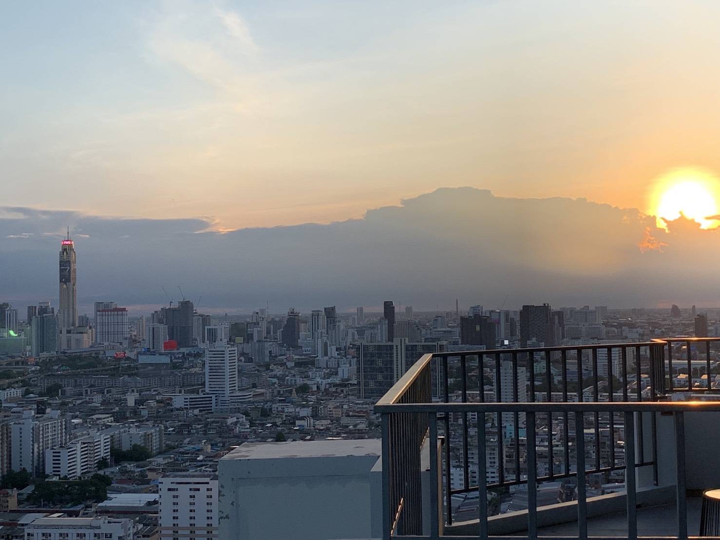 ขายคอนโด Belle Grand Rama 9 (เบ็ล แกรนด์ พระราม 9) ห้องเพ้นเฮ้าส์ penthouse fully furnished แบบ 2 ห้องนอน