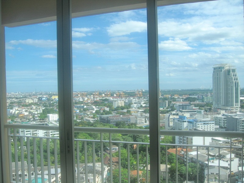 ให้เช่าคอนโด Life @ Sukhumvit (ไลฟ์ แอท สุขุมวิท) คอนโดริมถนนสุขุมวิท 250 เมตรจากบีทีเอสพระโขนง