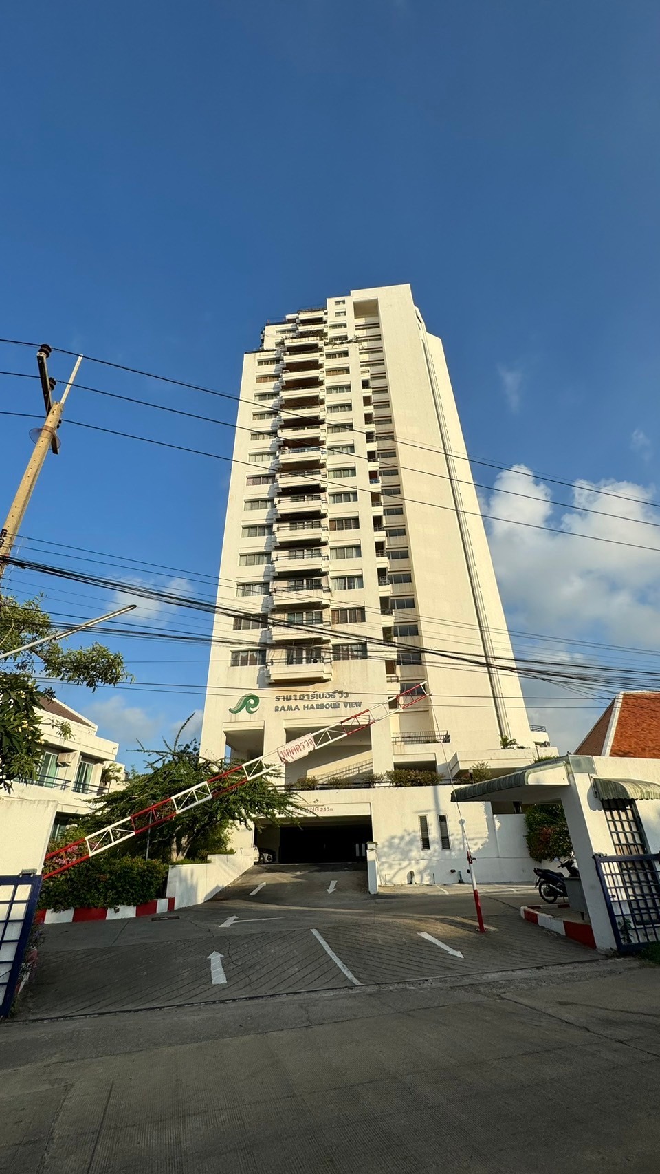 ให้เช่าคอนโด Rama Harbour view condo (รามา ฮาร์เบอร์ วิว คอนโด) ชั้น 1 วิวทะเล 2 ห้องนอน 2 ห้องน้ำ