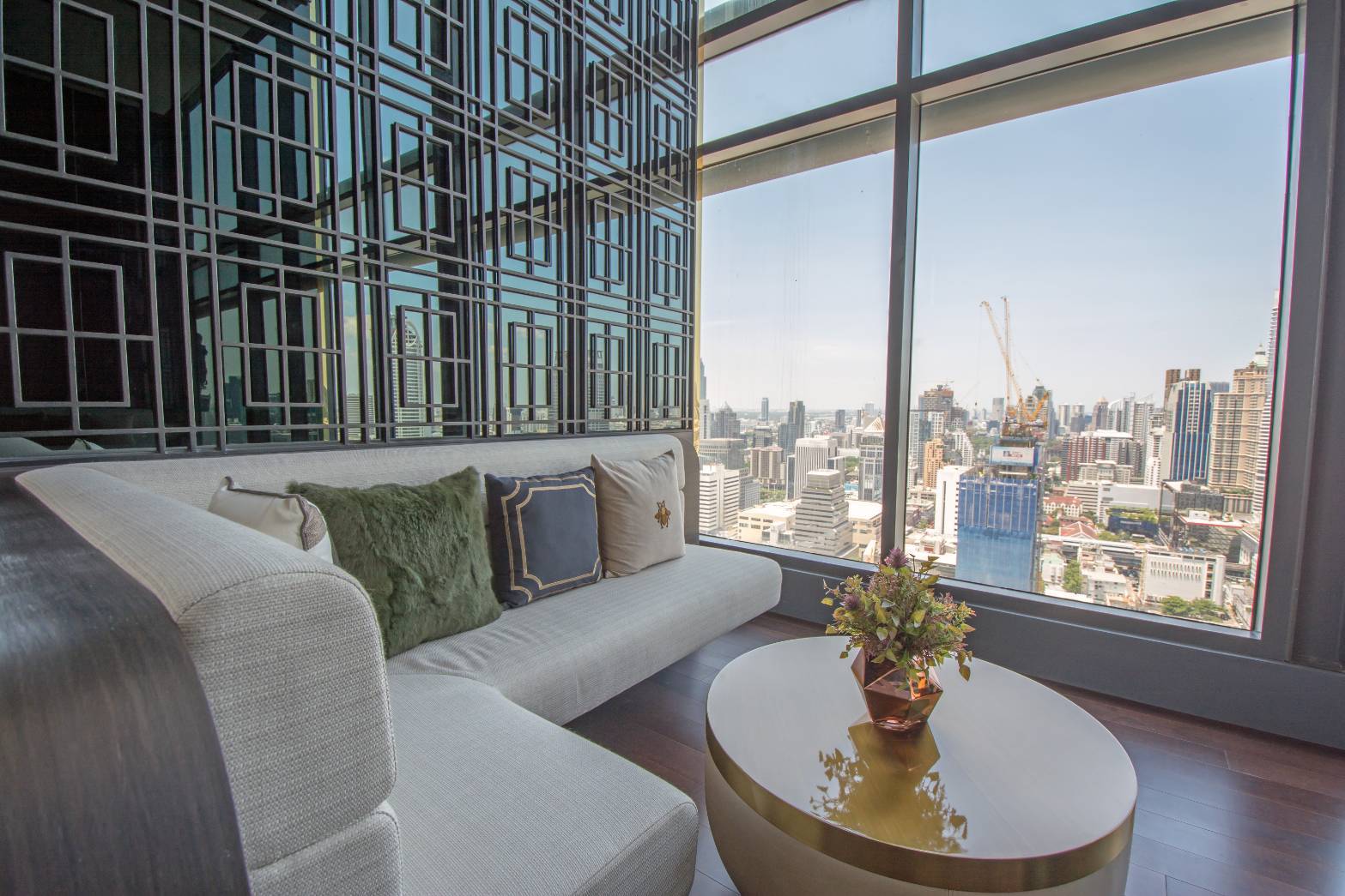 ห้เช่าคอนโด Q Chidlom - Phetchaburi (คิว ชิดลม-เพชรบุรี ) 1 ห้องนอน 1 ห้องน้ำ ขนาด 45 ตร.ม