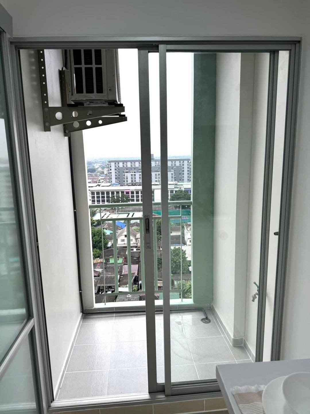 ขายด่วน! คอนโดลุมพินี คอนโดทาวน์ รามอินทรา - นวมินทร์ แต่งใหม่ พร้อมอยู่ ฟรีโอน! 🔥 💰 ราคาสุดคุ้มเพียง 1.29 ล้านบาท! (ราคานี้หาคอนโดทำเลแบบนี้ไม่ได้อีกแล้ว!)