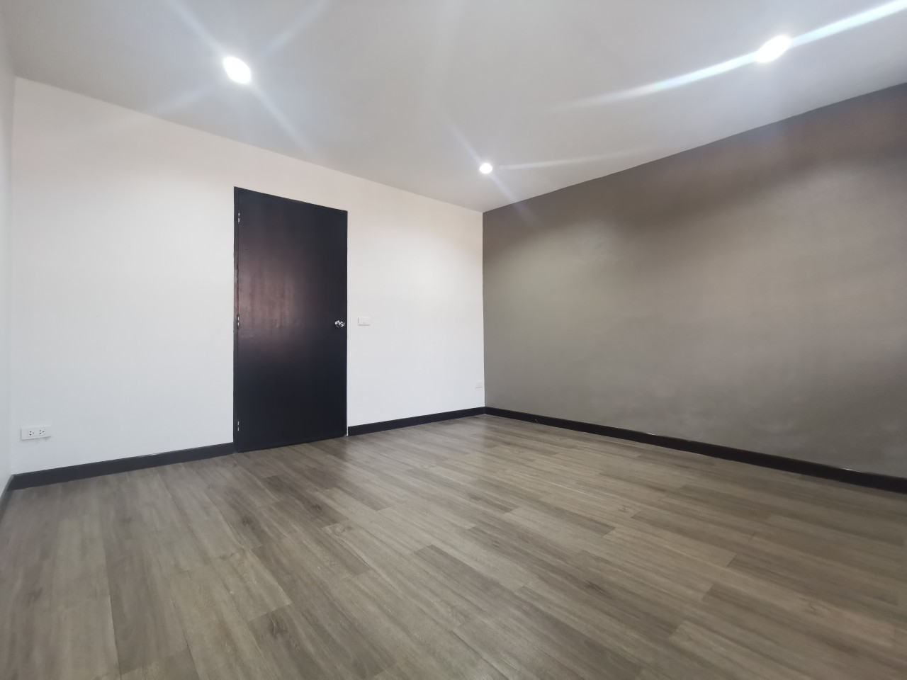 ((ขาย-เช่าถูก)) โฮมออฟฟิต ทาวน์เฮ้าส์ ใกล้BigCกัลปพฤกษ์ สวยพร้อมอยู่ ทำเลดีมาก ห่าง Big C กัลปพฤกษ์ 400เมตร