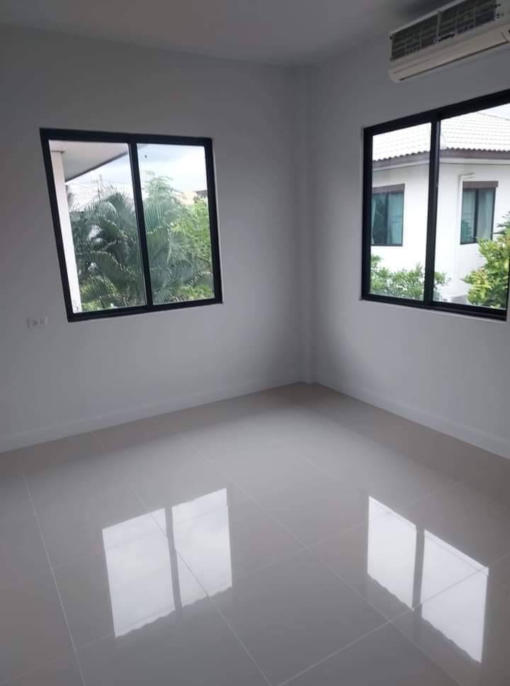 ขายบ้านเดี่ยว 2 ชั้น 56 ตร.วา 3 ห้องนอน 2 ห้องน้ำ โครงการ บ้านฟ้าปิยรมย์ เนสโต้ วงแหวนลำลูกกา-คลอง 6 บ้านหลังที่ 3 นับจากหน้าโครงการ