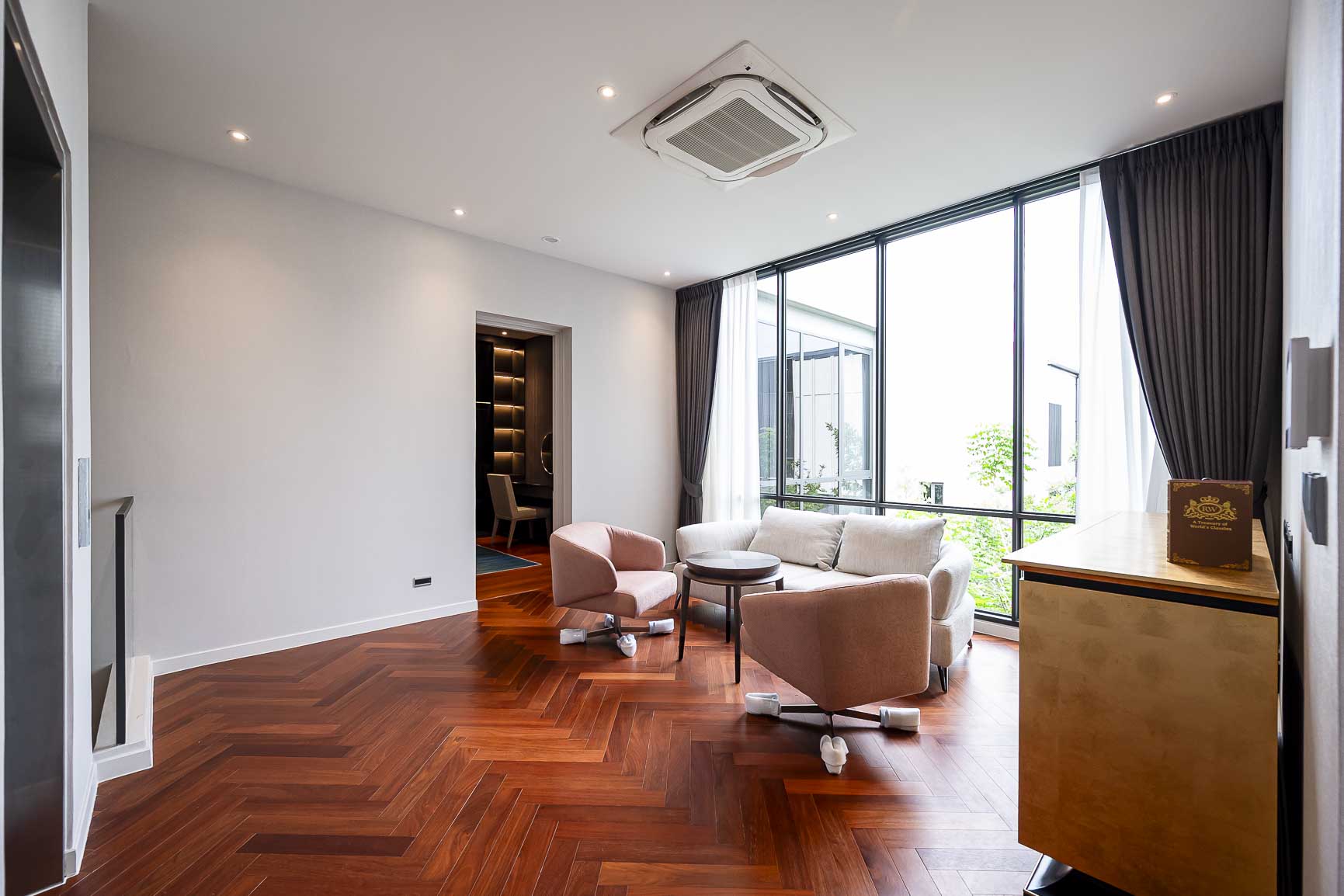 ✨ ให้เช่าบ้านเดี่ยวสุดหรู 3 ชั้น โครงการ BuGaan Pattanakarn (โครงการ บูก้าน พัฒนาการ) จากแสนสิริ 🏡 สไตล์ Modern Luxury พร้อม สระว่ายน้ำส่วนตัวบนชั้น 2 ✨