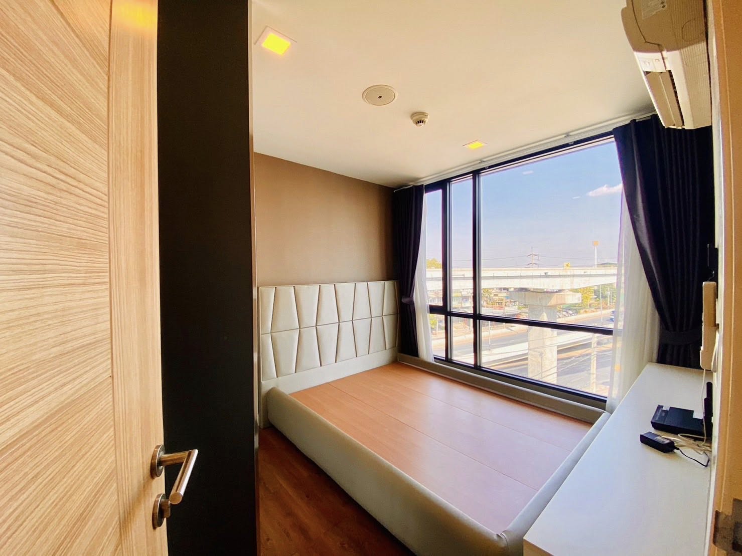 🏡✨ ขาย / เช่า คอนโด Low Rise ติดรถไฟฟ้าสายสีชมพู‼