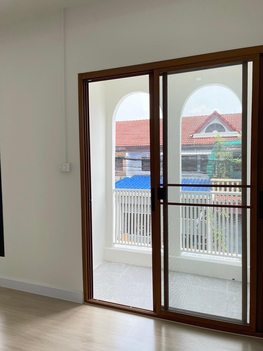 ทาวน์เฮาส์ 2 ชั้น ขายด่วน ราคาล่าสุดเพียง 2,490,000 บาท! ฟรีโอน 📣 🏠 ทาวน์เฮาส์ 2 ชั้น ขนาด 22 ตร.ว.