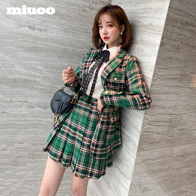 Miuco : พรีออเดอร์ชุดเซ็ตแฟชั่น เสื้อสูทสีเขียวลายสก็อต+ กระโปรงจีบรอบเข้าชุด แบรนด์แท้