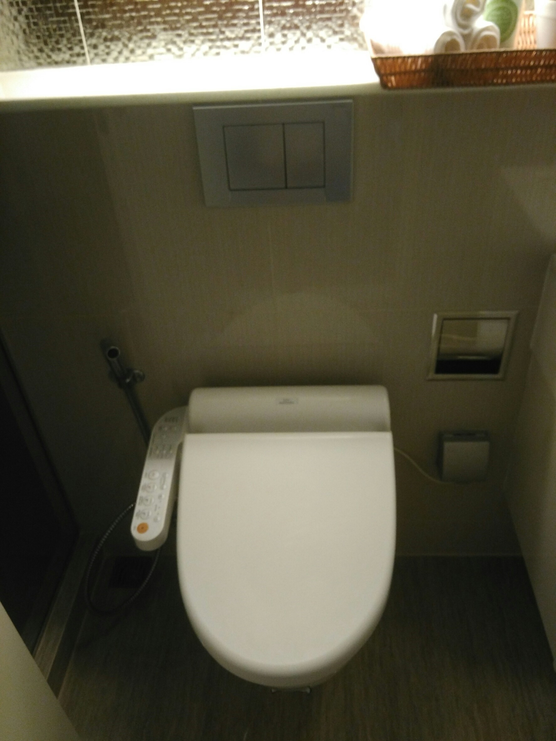 ขาย / เช่า คอนโด H Sukhumvit 43 (เอช สุขุมวิท 43) 1ห้องนอน 1 ห้องน้ำ 1ห้องรับแขก ห้องครัวในตัว พื้นที่ 40.92 ตร.ม ชั้น 9 ห้อง 99/53 วิวเมือง