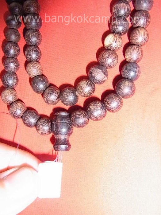 ไม้มงคลหายาก... ประคำ(ไม้แก่นมะขาม) ลายสวย ขนาด10มิล.ยาว18.5นิ้ว ...ไม้แก่นมะขามแท้ทุกเม็ด (CN009)