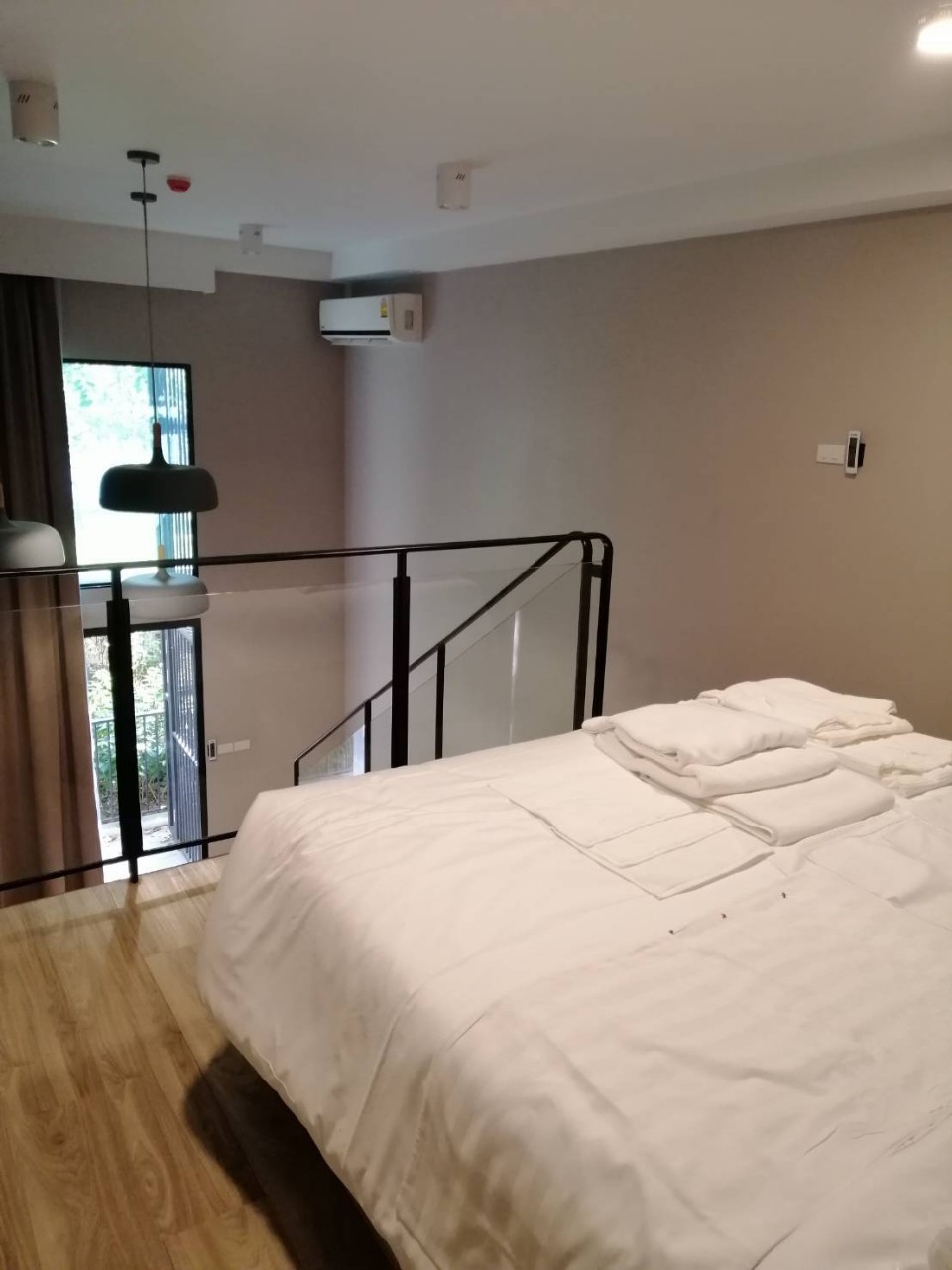 ให้เช่าคอนโด Blossom Condo @ Sathorn - Charoenrat (บลอสซั่ม คอนโด สาทร-เจริญราษฎร์ แบบ 1 ห้องนอน 1 ห้องน้ำ ขนาด30 ตรม อาคาร A