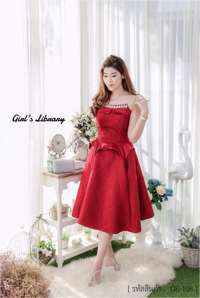 ชุดไปงานแต่งงาน ชุดออกงาน สีแดง เกาะอก กระโปรงทรงบาน ผ้าลูกไม้เกรดพรีเมี่ยมสวยหรู