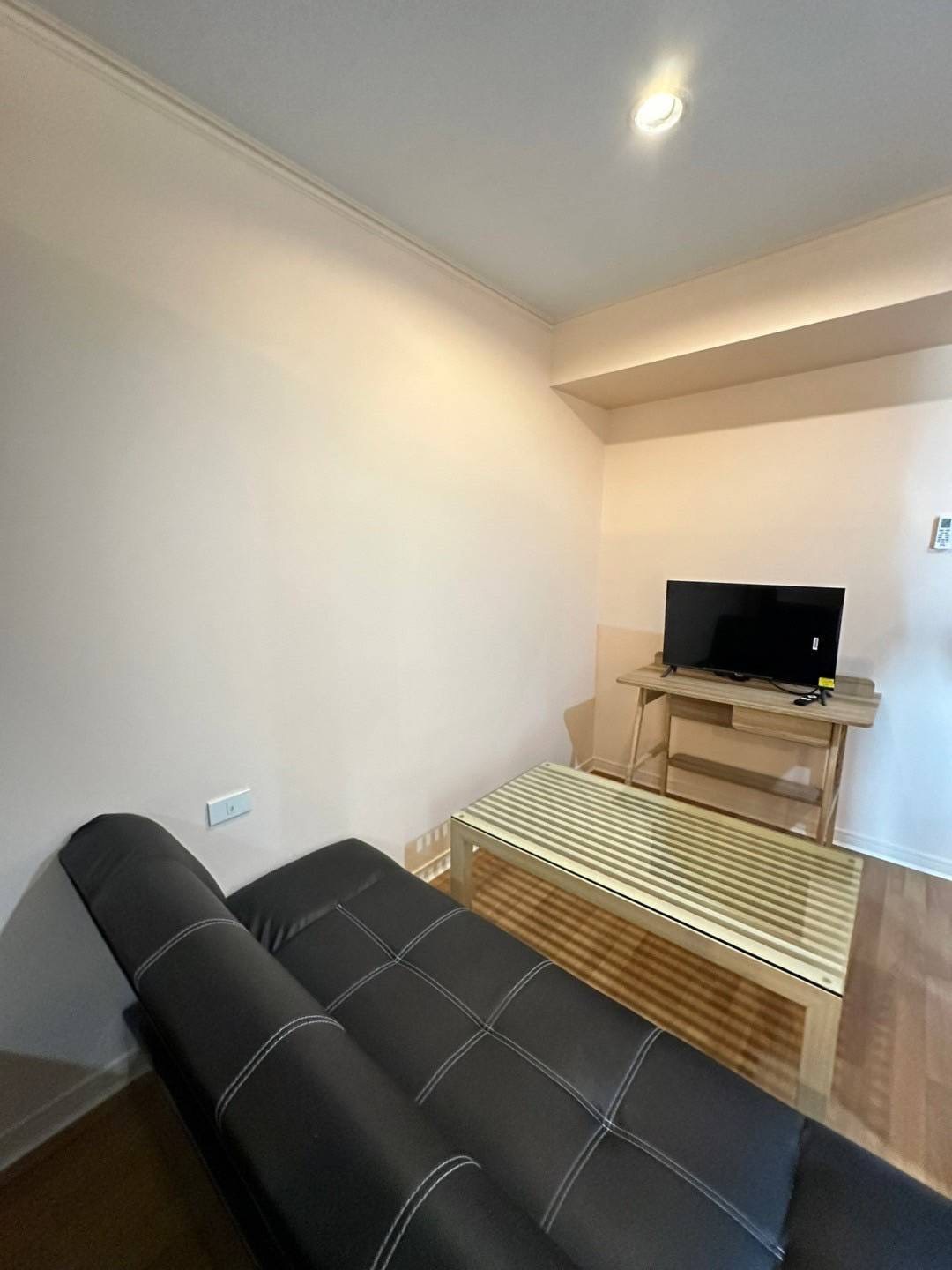 ให้เช่าคอนโด Lumpini Place Pinklao 1 (ลุมพินี เพลส ปิ่นเกล้า 1) ติดถนนใหญ่ อยู่เยื้องโลตัสปิ่นเกล้า ขนาด 30 ตรม ห้องสตูดิโอ วิวสระน้ำ