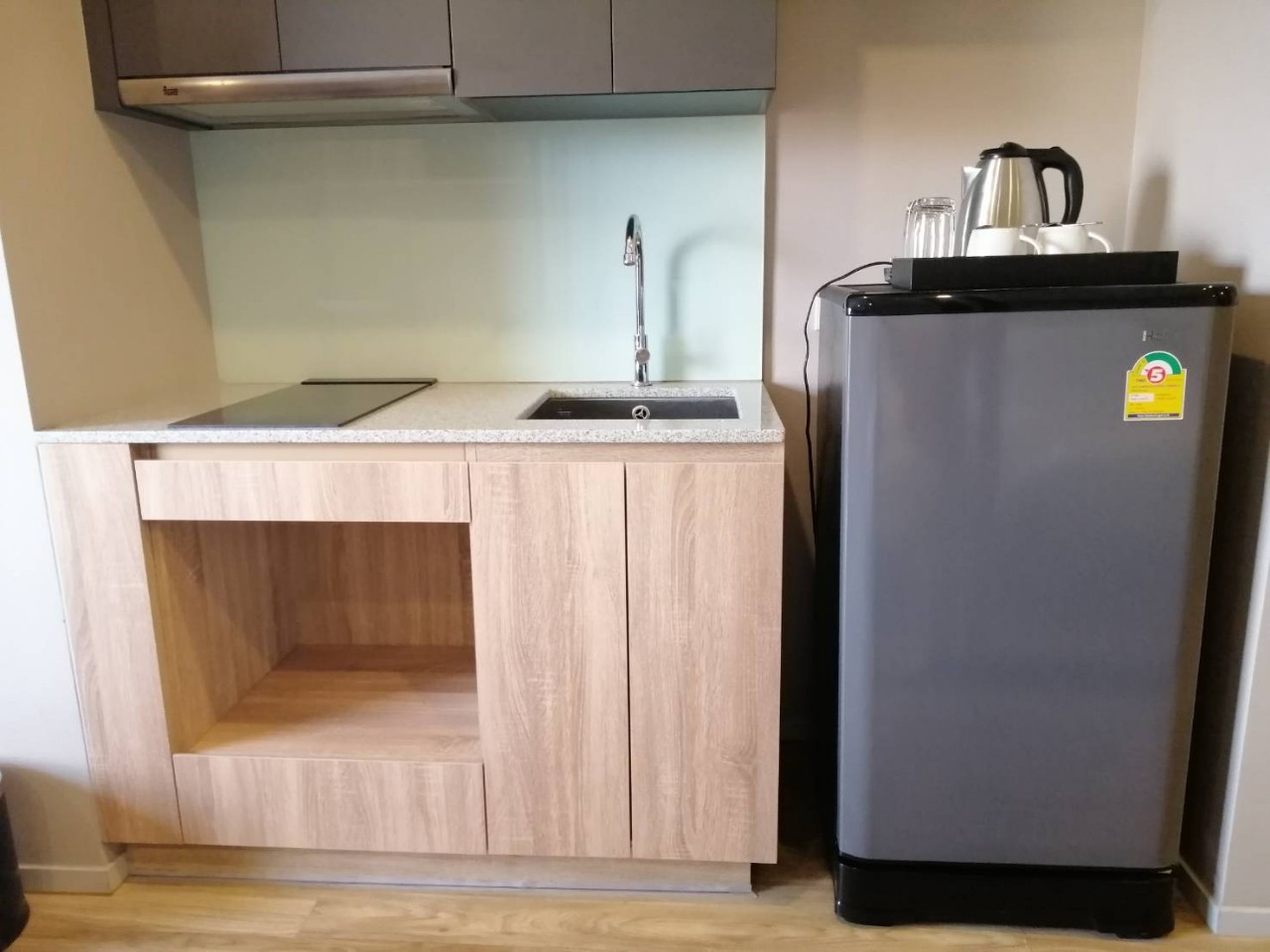 ให้เช่าคอนโด Blossom Condo @ Sathorn - Charoenrat (บลอสซั่ม คอนโด สาทร-เจริญราษฎร์ แบบ 1 ห้องนอน 1 ห้องน้ำ ขนาด30 ตรม อาคาร A