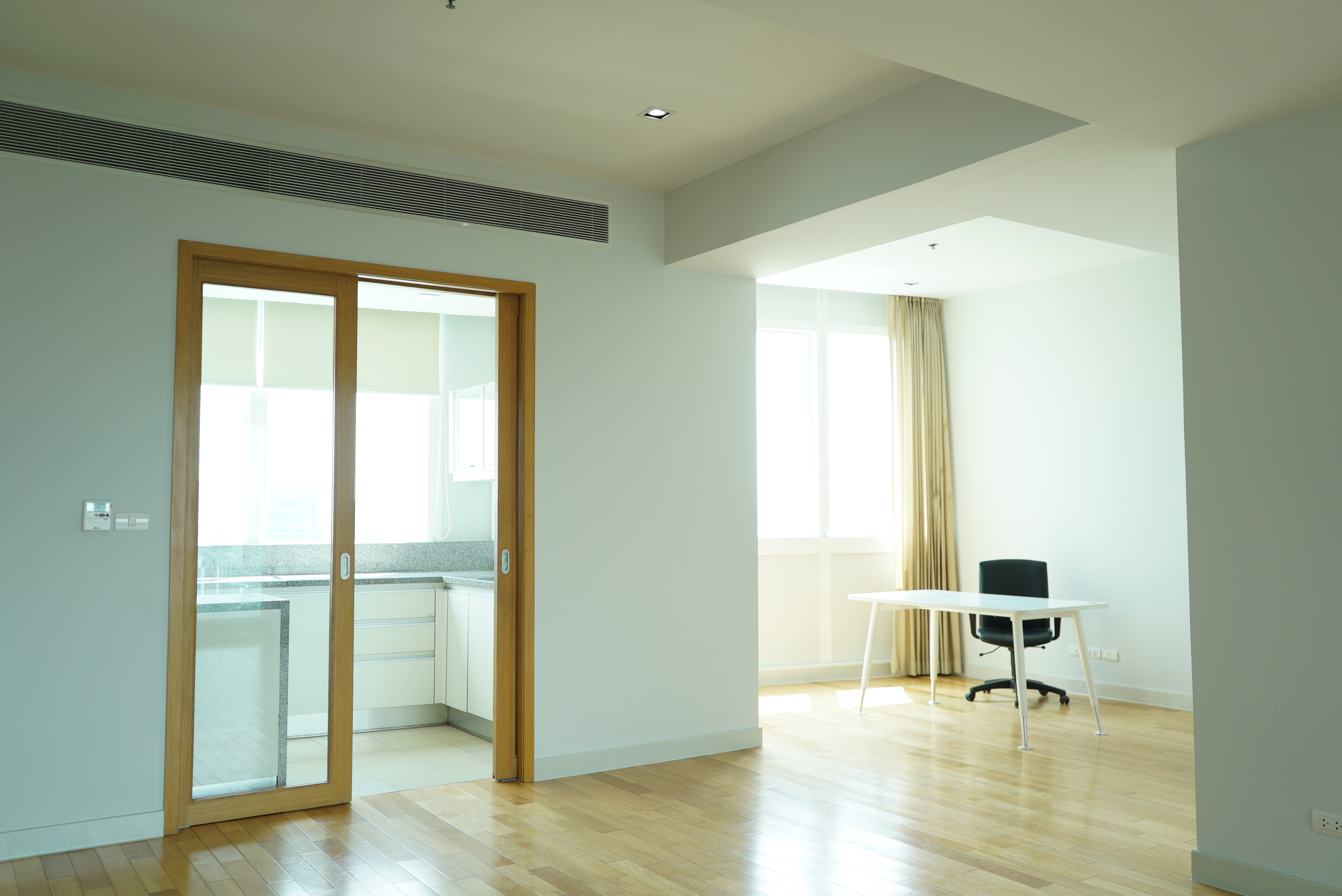 ให้เช่าคอนโด Millennium Residence (มิลเลนเนียม เรสซิเด้นส์ ) 2 ห้องนอน 3 ห้องน้ำ ขนาด 122.73 ตรม ชั้น 24 ตึก ซี