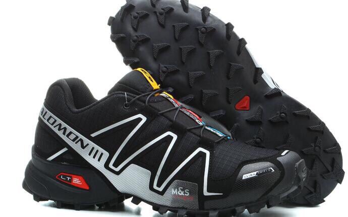 รองเท้าเดินป่า outdoor.. .Salomon... ใหม่ ...