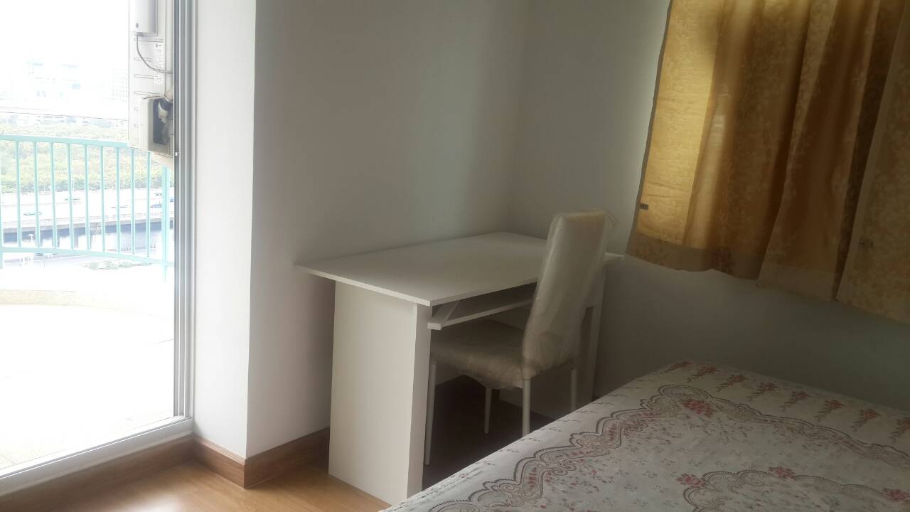 ให้เช่า/ขาย Condo Supalai Park Asoke-Ratchadaห้อง 2 bedroom 2 น้ำ ชั้น 15 พื้นที่ 64 ตร.ม ทิศใต้ เช่า 25,000 / เดือน ขาย 2.85 ล้าน วิว สระน้ำ แอร์พอร์ตลิ้ง พร้อมเฟอร์นิเจอร์(จอดรถได้2 คัน) ค่าใช้จ่ายวันโอน คนละครึ่ง