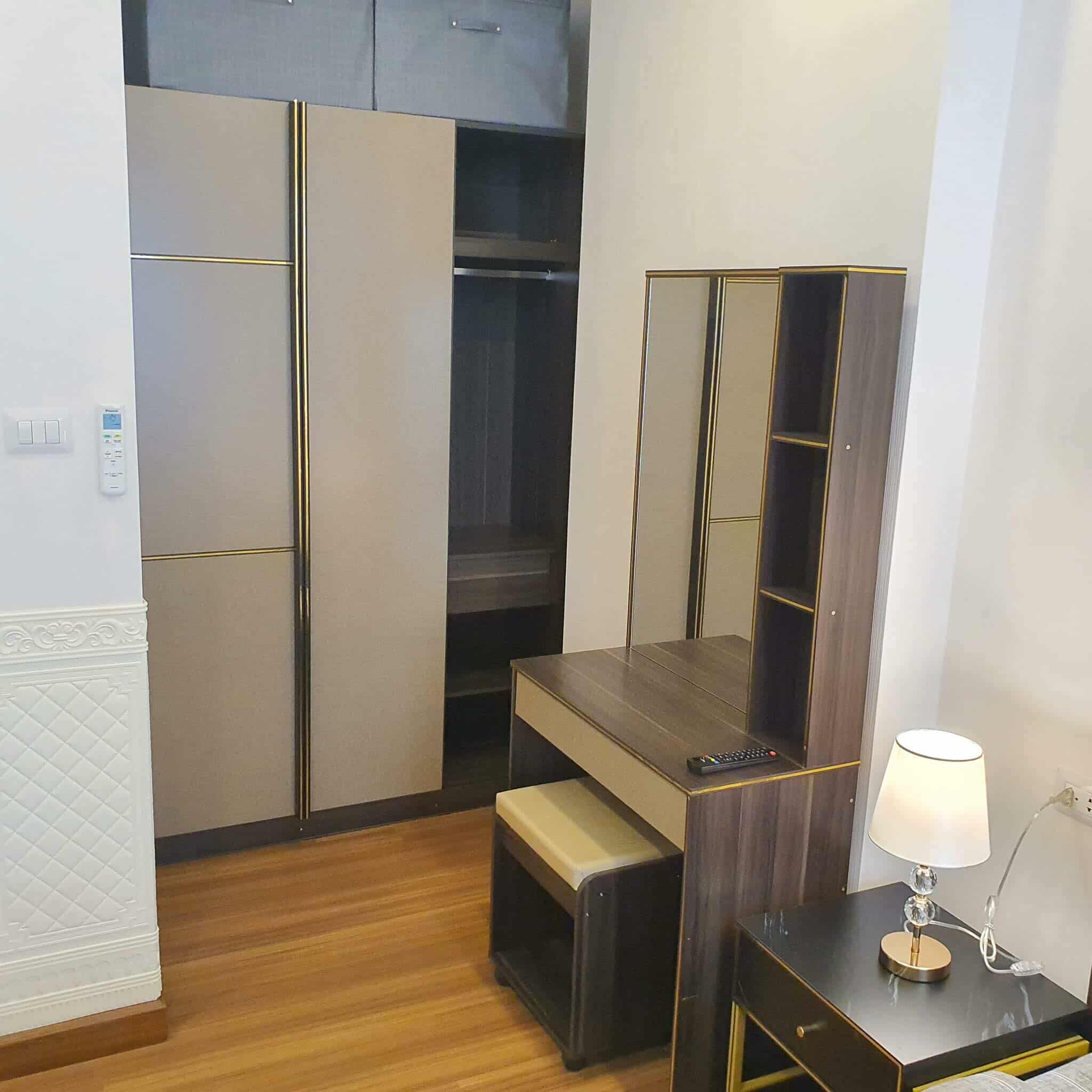 ð āđāļŦāđāđāļāđāļēāļāļāļāđāļ Supalai Premier Charoen Nakhon (āļĻāļļāļ āļēāļĨāļąāļĒ āļāļĢāļĩāđāļĄāļĩāļĒāļĢāđ āđāļāļĢāļīāļāļāļāļĢ) āļ§āļīāļ§ ICONSIAM āļŠāļļāļāļāļĨāļąāļ