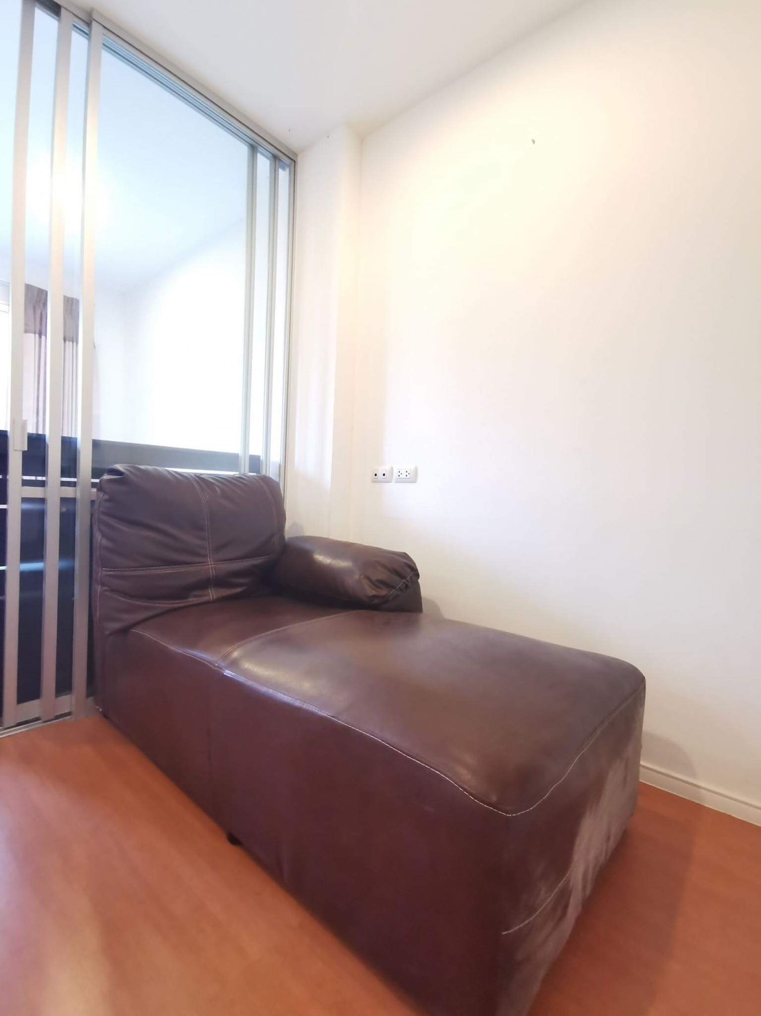 ขายด่วนพิเศษถูกสุด ๆ คอนโด ลุมพินี เสรีไทย นิด้า 2 Lumpini Condotown Nida - Serithai 2 (ทางไปเดอะมอลบางกะปิ) 1 ห้องนอน